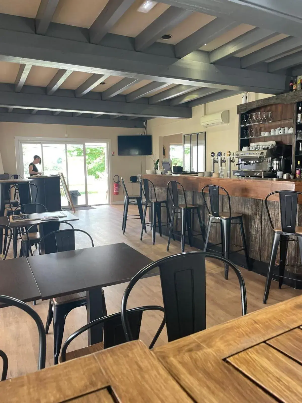 Lounge or bar in Golf Resort de Digne-les-bains by Adonis Lounge or bar in Golf Resort de Digne-les-bains by Adonis