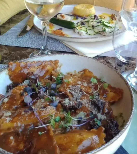 Restaurant/places to eat in Golf Resort de Digne-les-bains by Adonis Restaurant/places to eat in Golf Resort de Digne-les-bains by Adonis