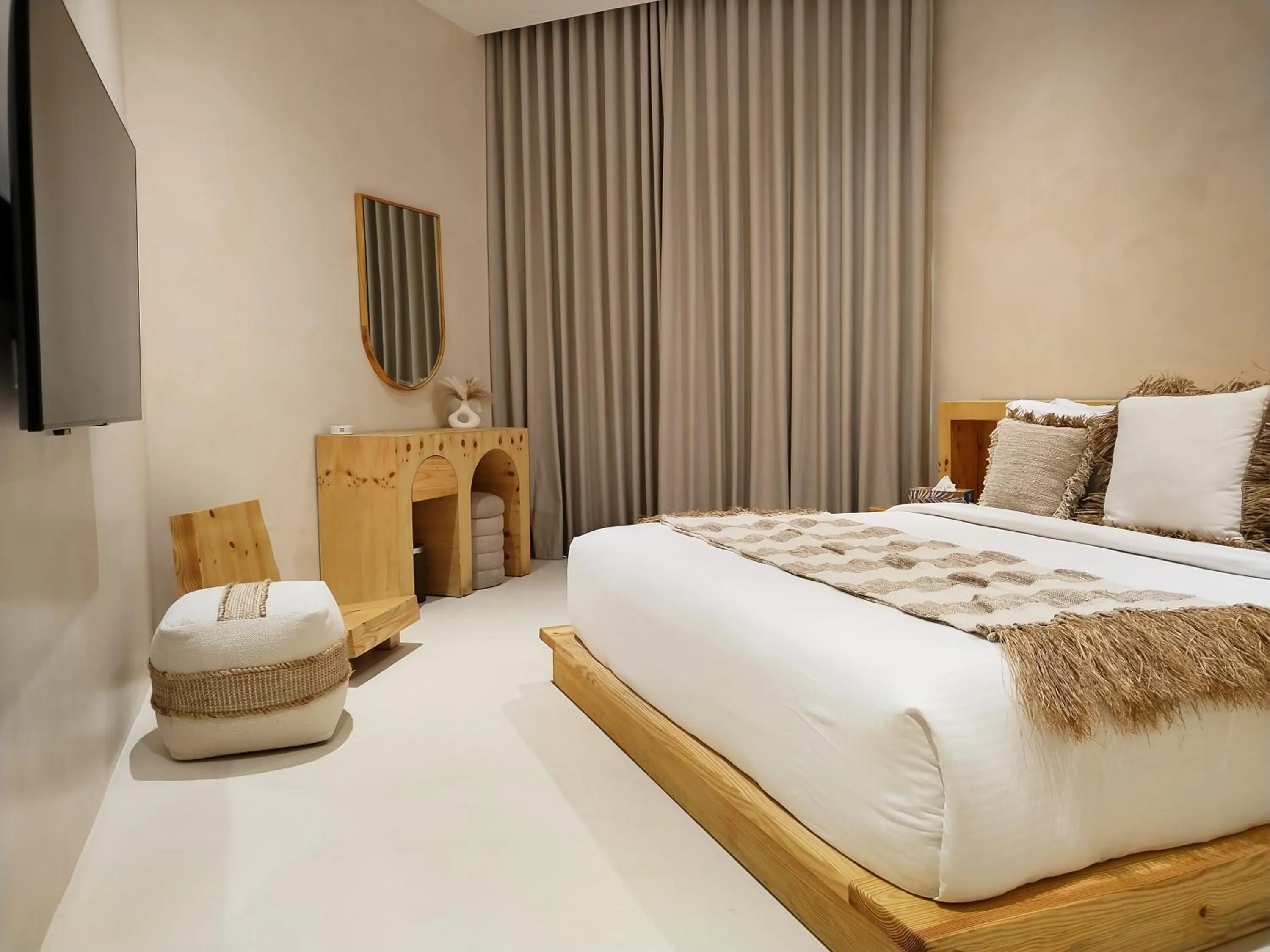 Bedroom, Bed in Umm Al Quwain Beach Hotel