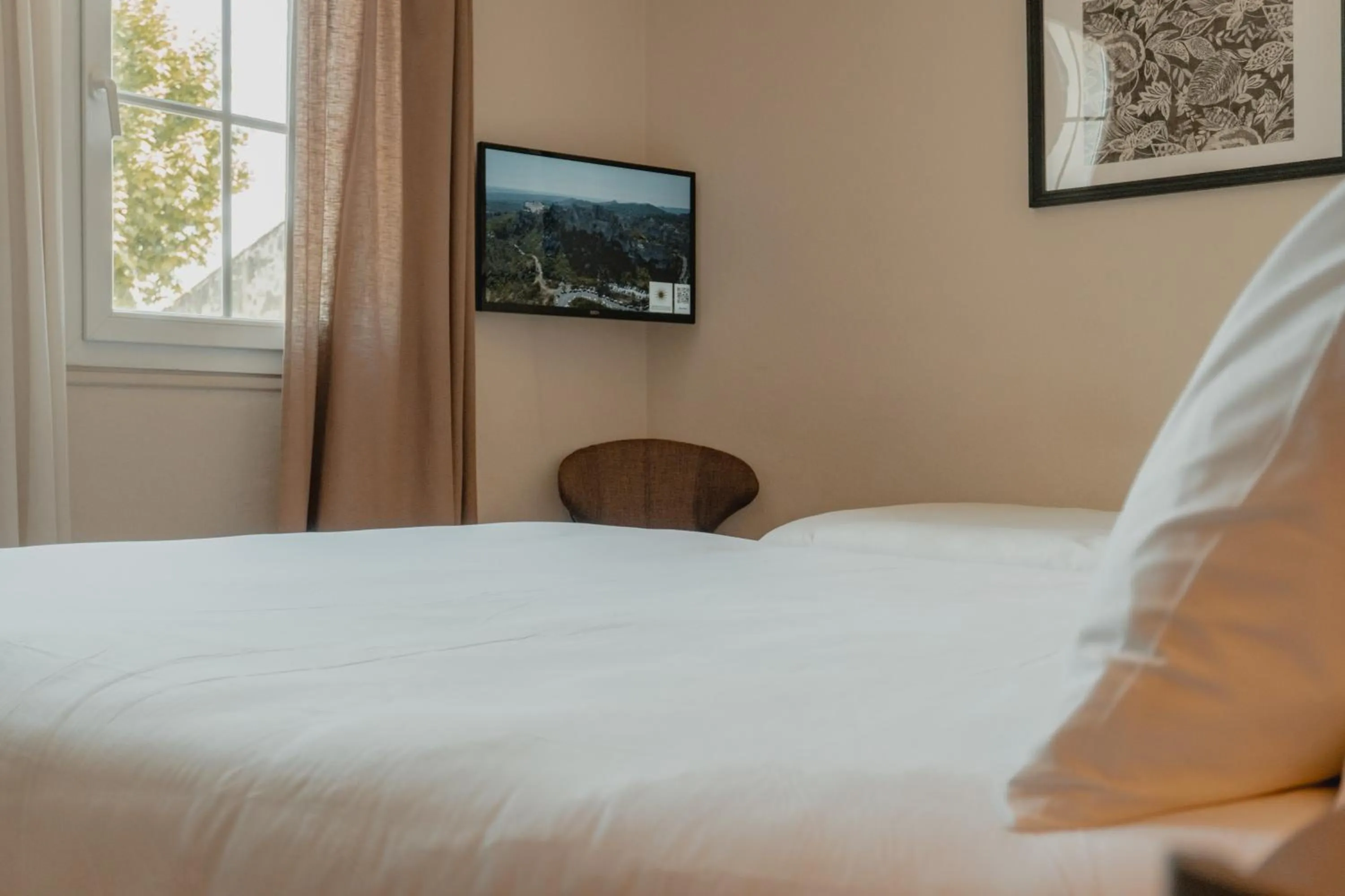 Bed in Hôtel Les Magnanarelles