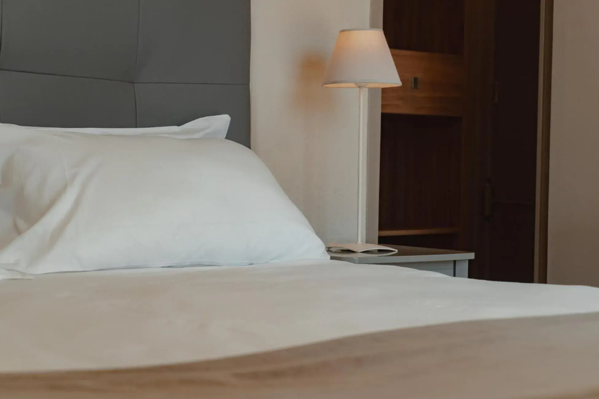 Private Terrace with Pool View in Hôtel Les Magnanarelles Private Terrace with Pool View in Hôtel Les Magnanarelles