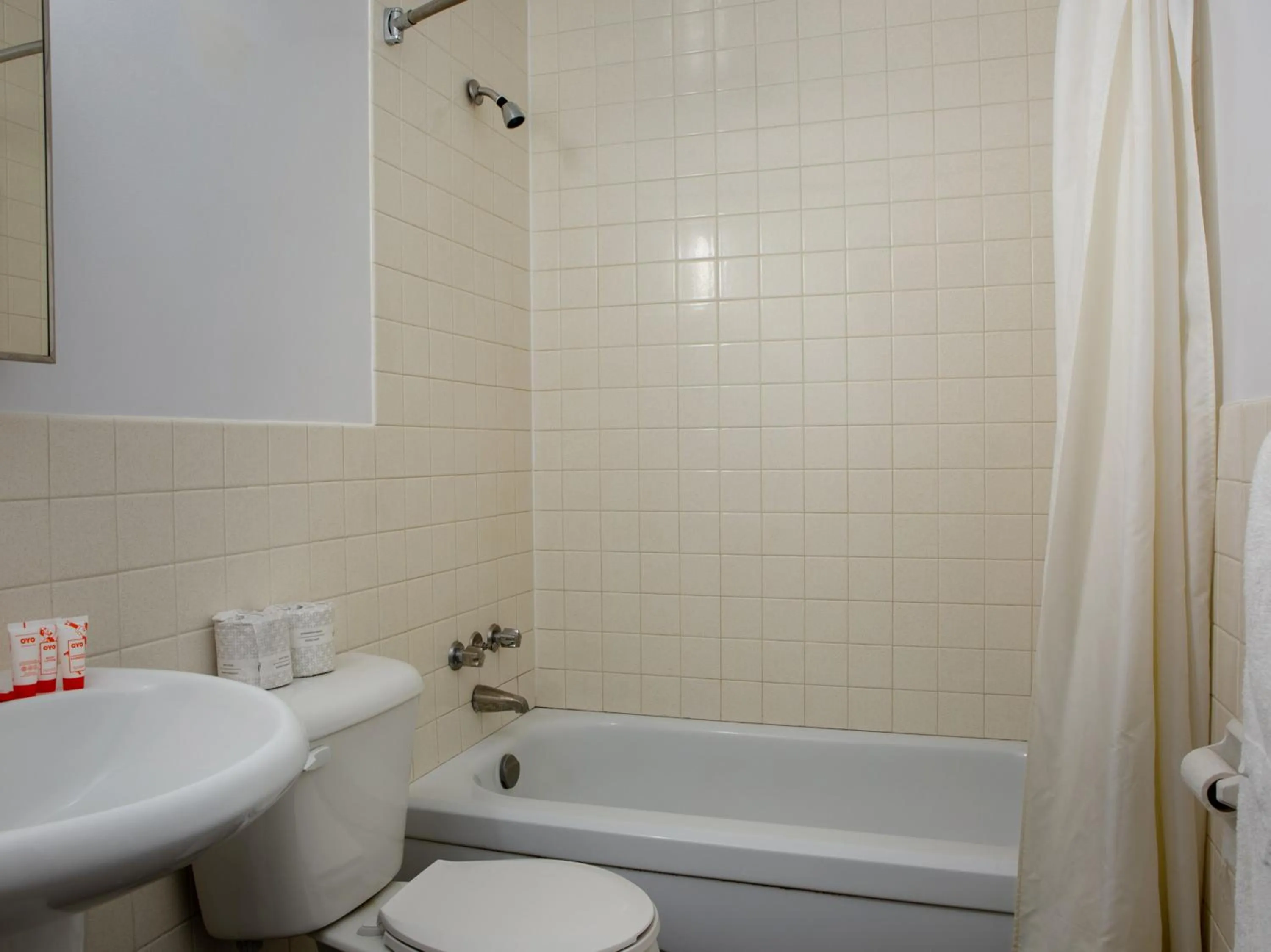 Bathroom in Hotel Richmond Hill Inn ON North