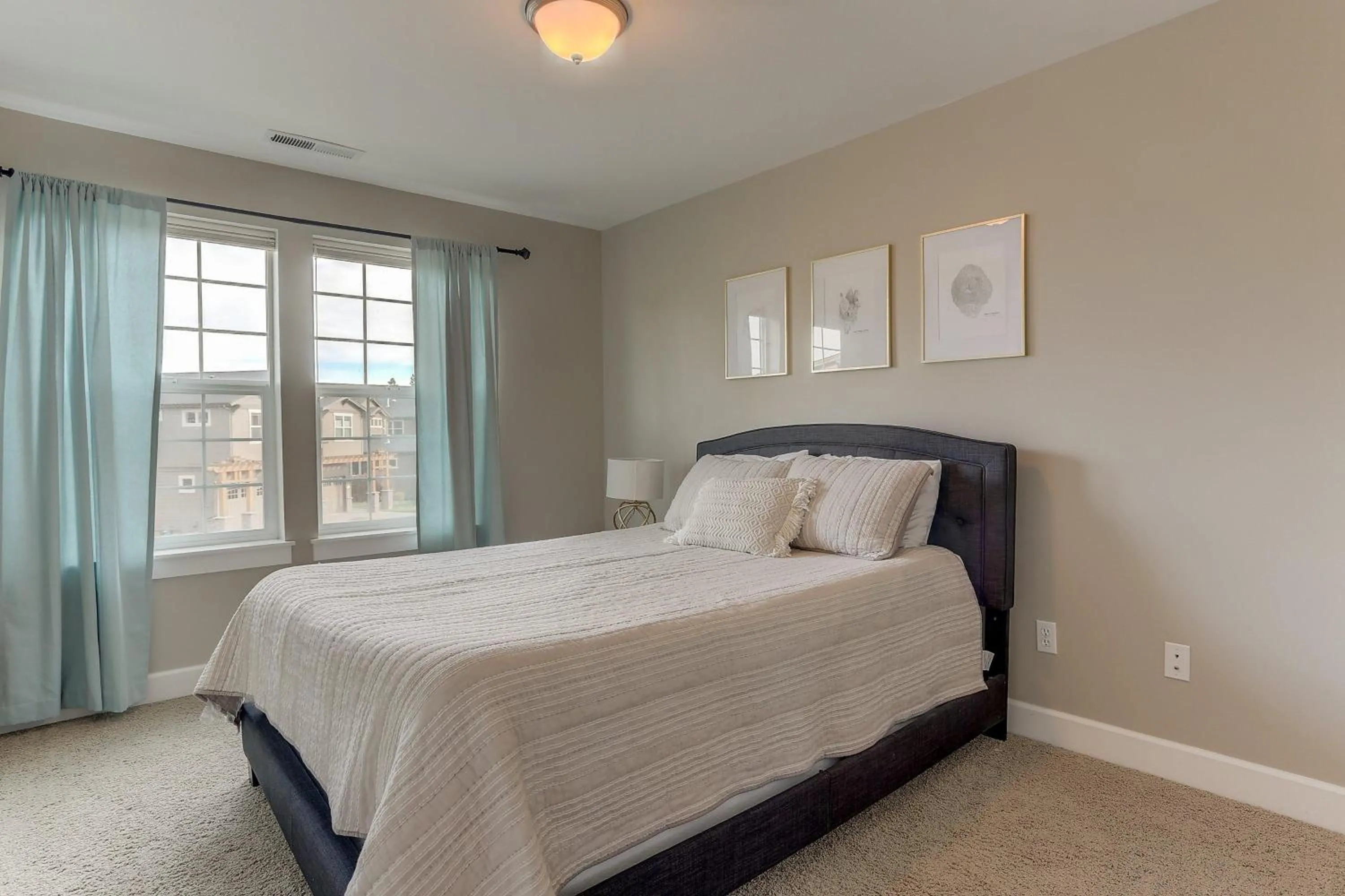 Bed in Vantage Point