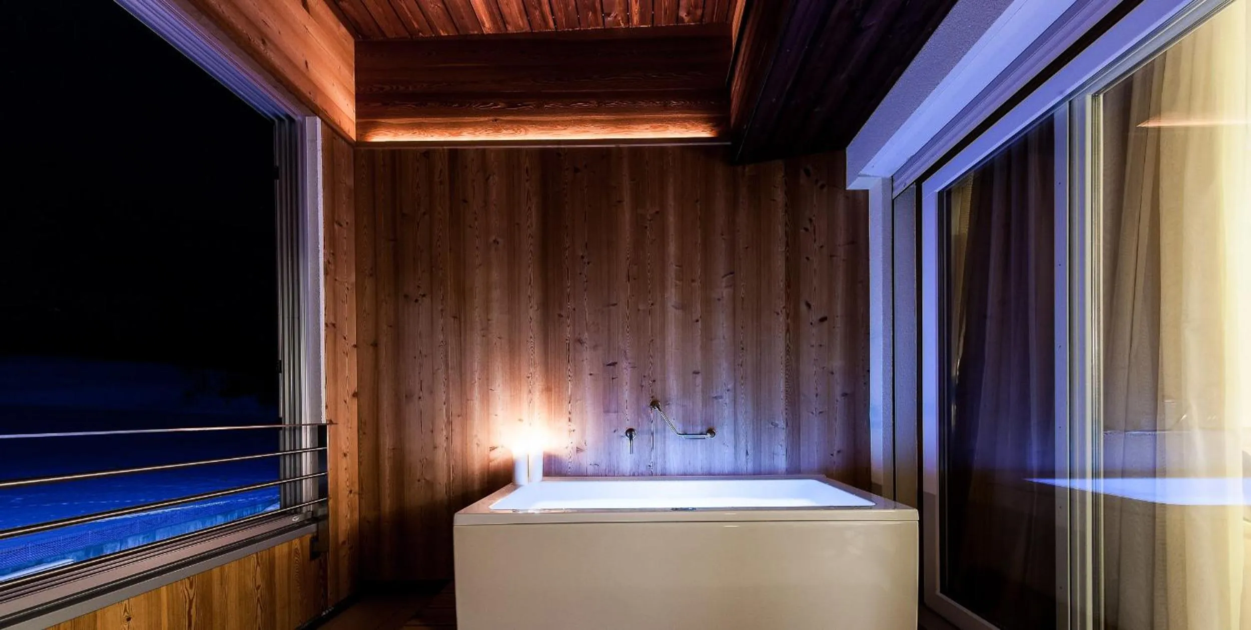 Bath in Hotel Petrus