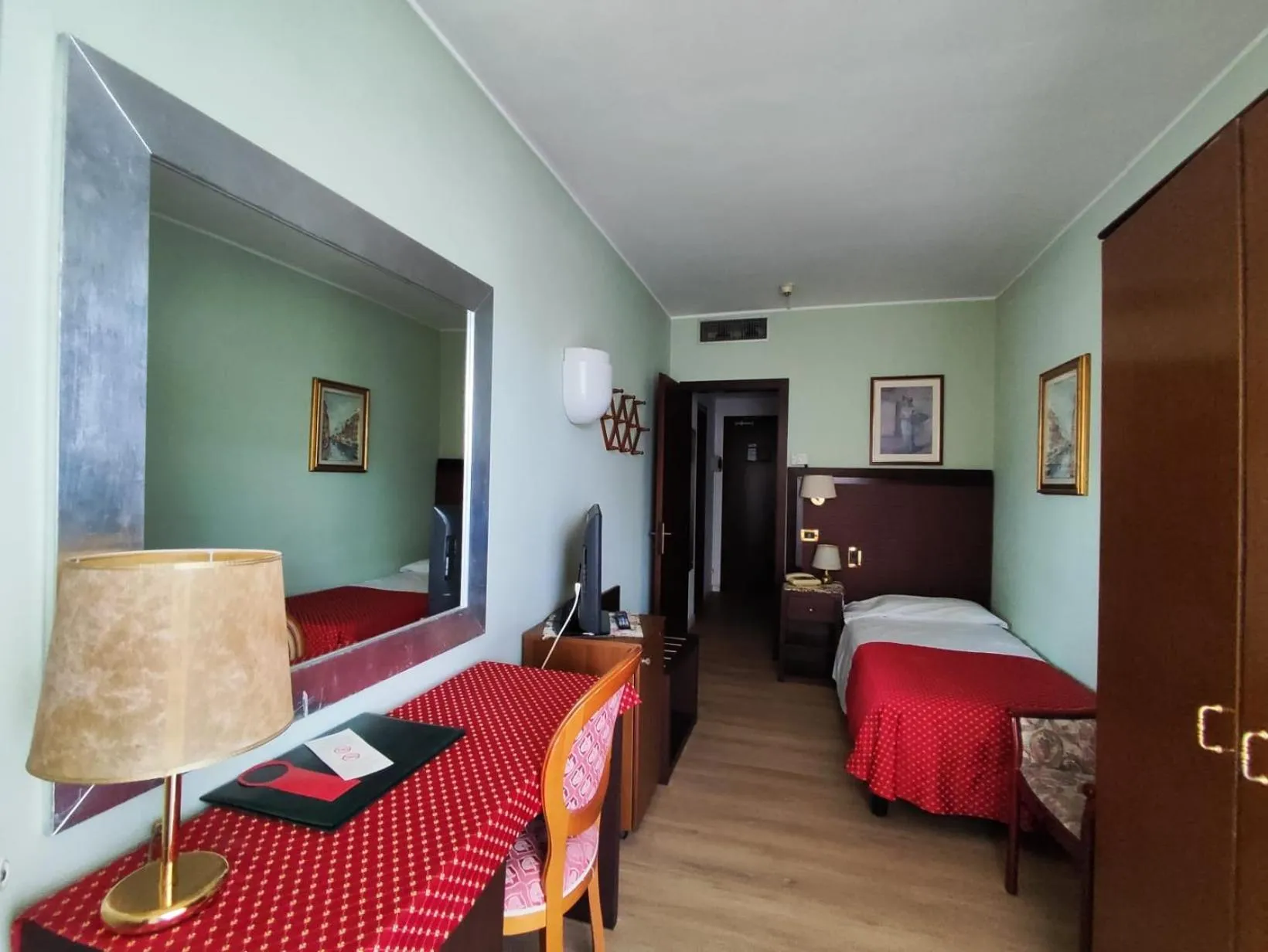 Bed in Hotel Petrarca Terme