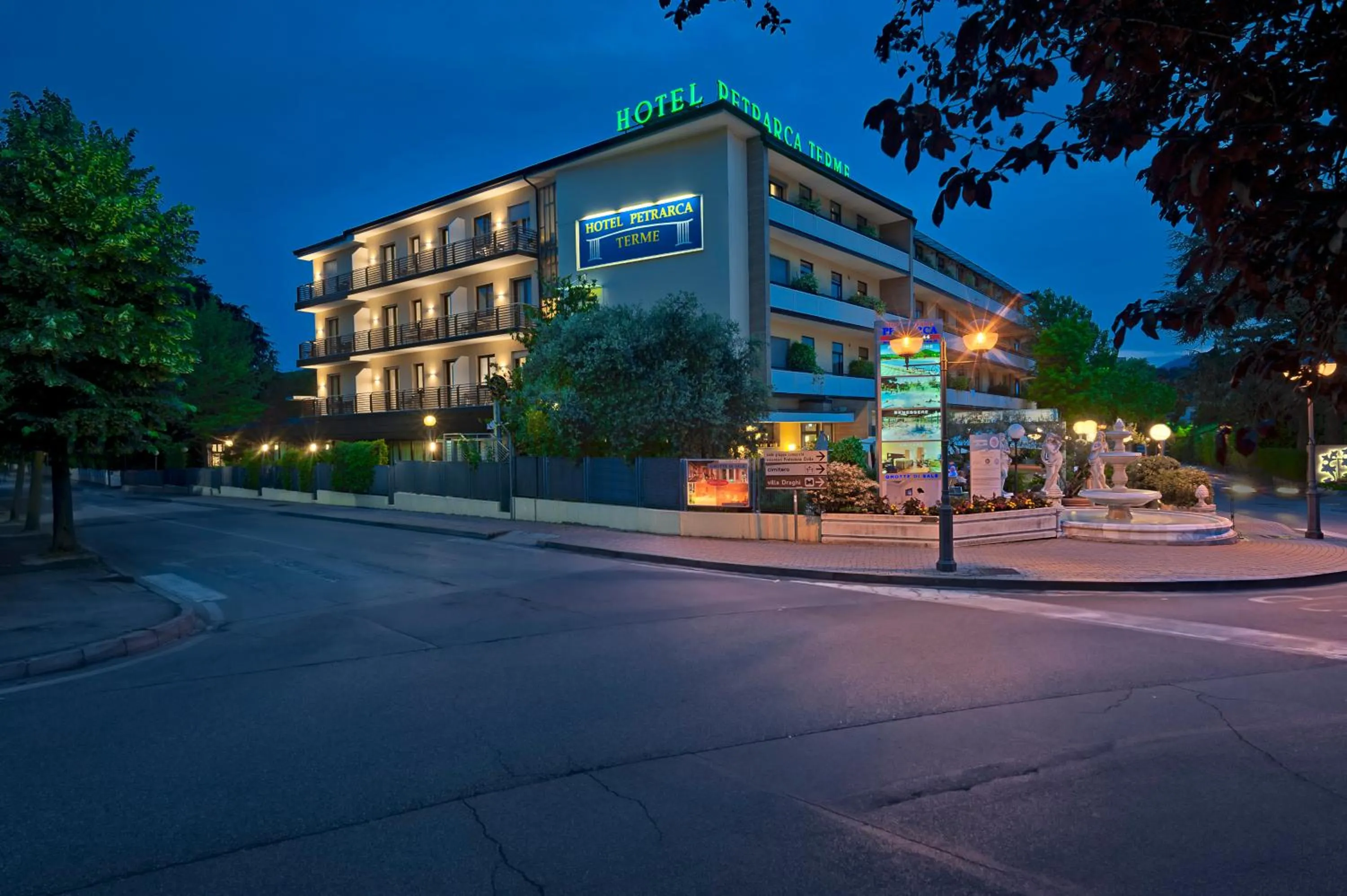 Property building in Hotel Petrarca Terme