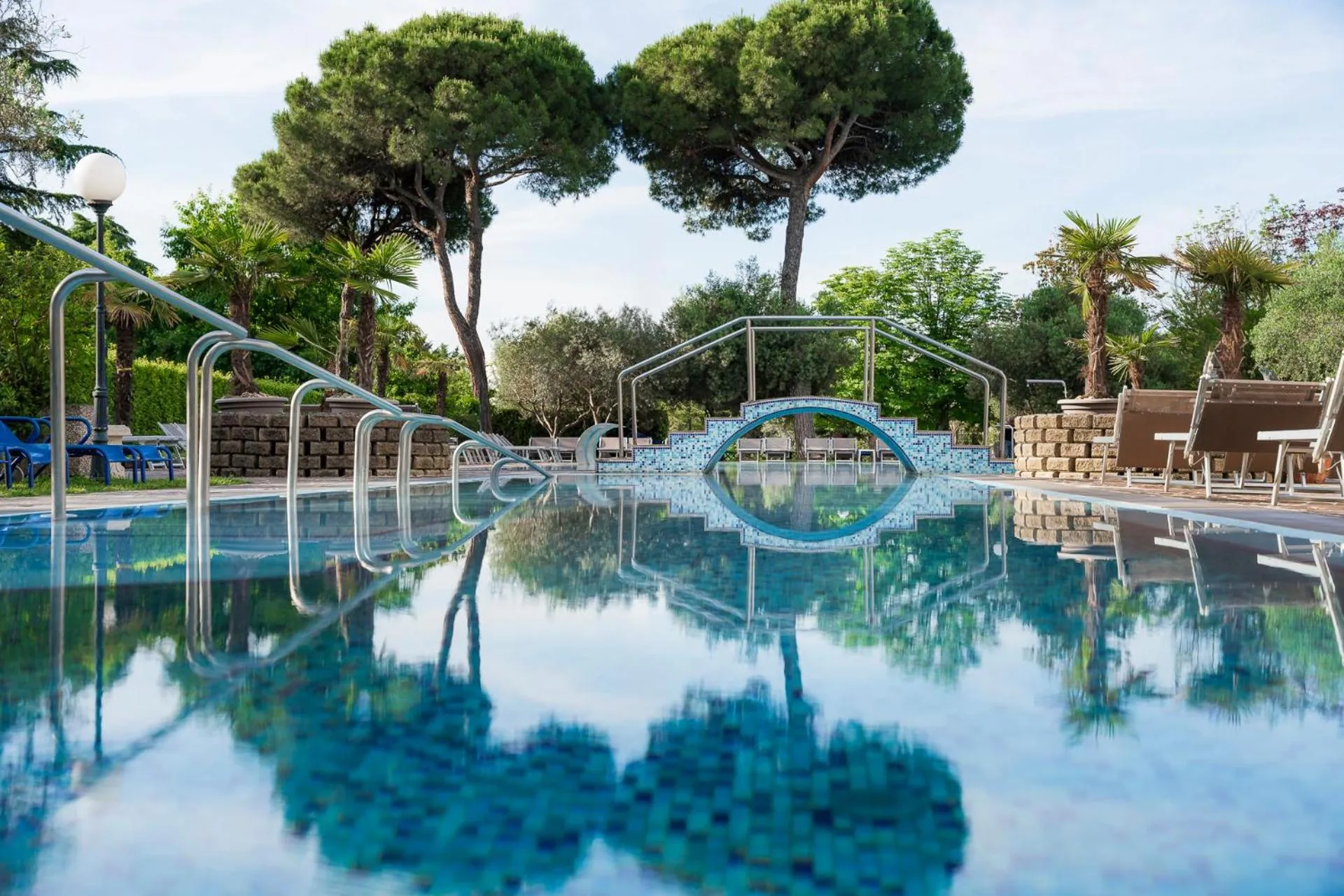 Swimming pool in Hotel Petrarca Terme