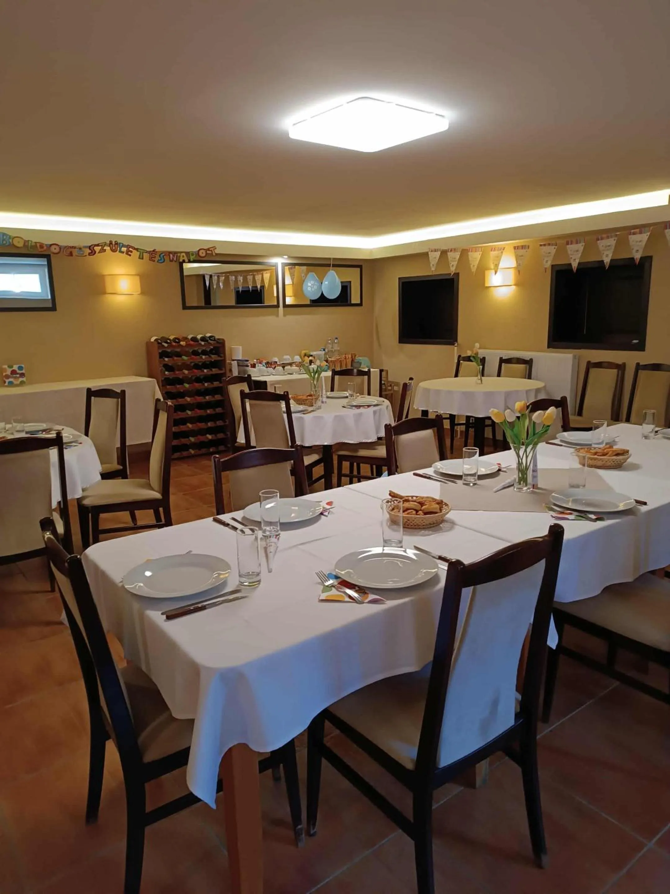 Restaurant/places to eat in Szilvia Panzió Gyomaendrőd