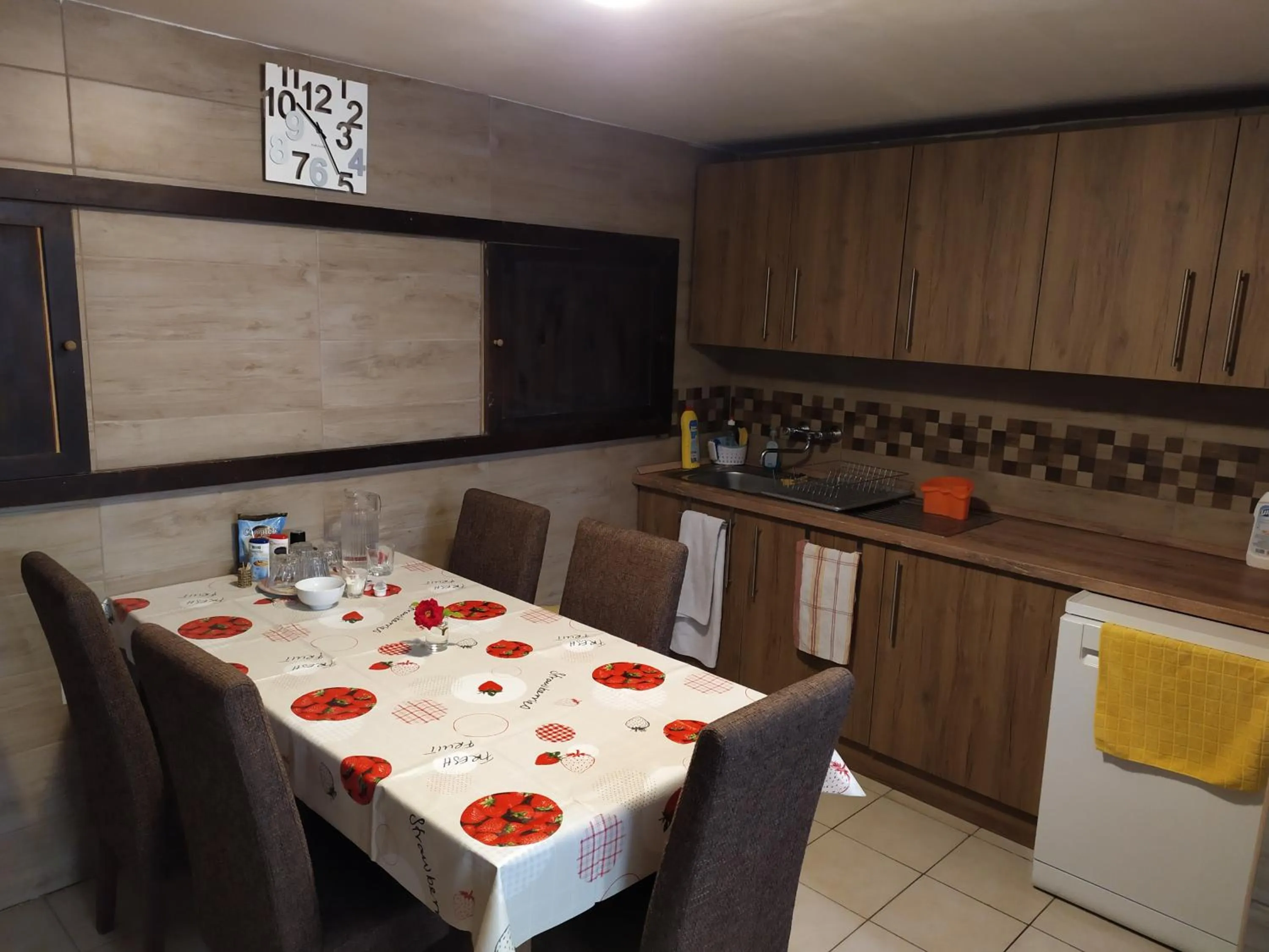 Kitchen or kitchenette in Szilvia Panzió Gyomaendrőd