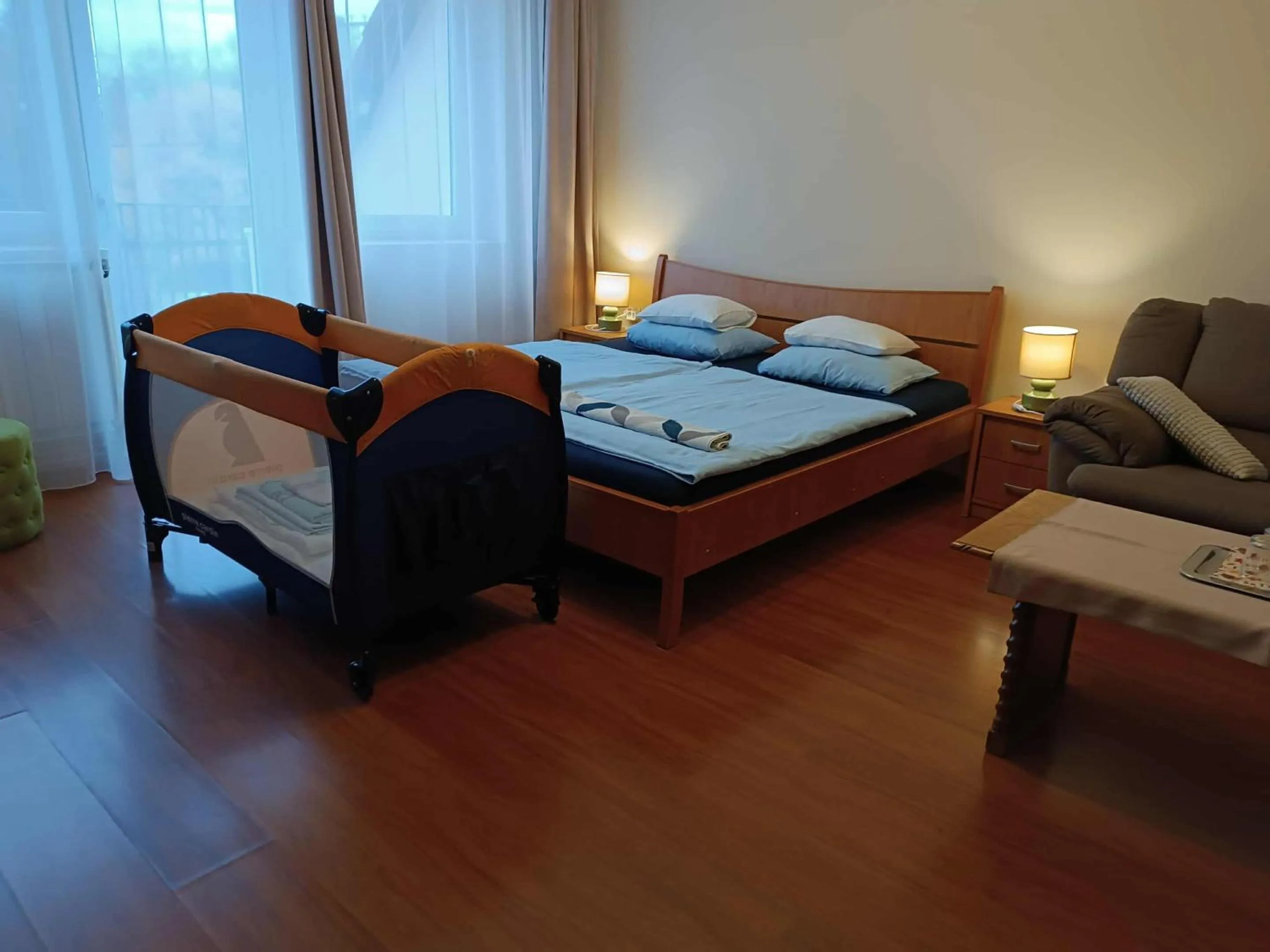 Bed in Szilvia Panzió Gyomaendrőd