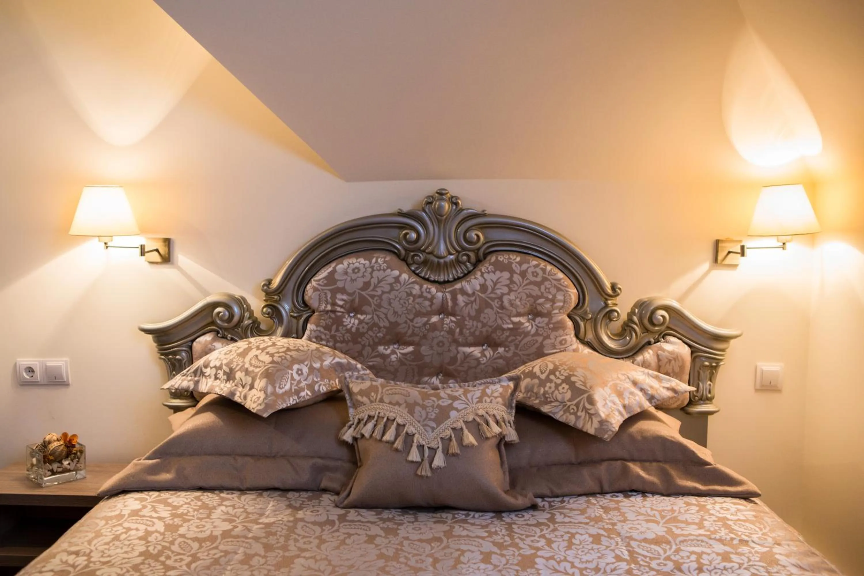 Bedroom, Bed in Hotel Stil