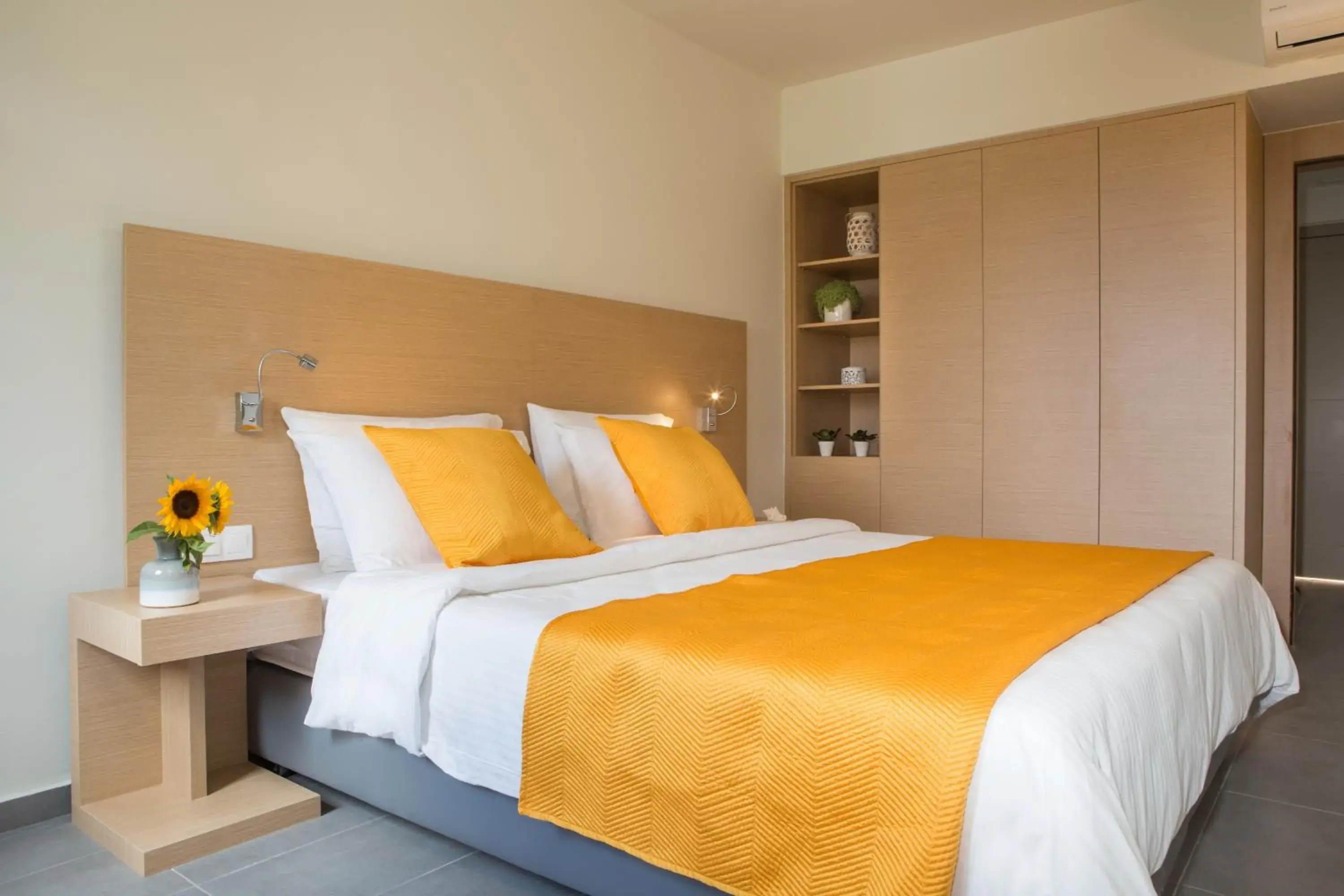 Bedroom, Bed in Sundance Apartments & Suites Bedroom, Bed in Sundance Apartments & Suites
