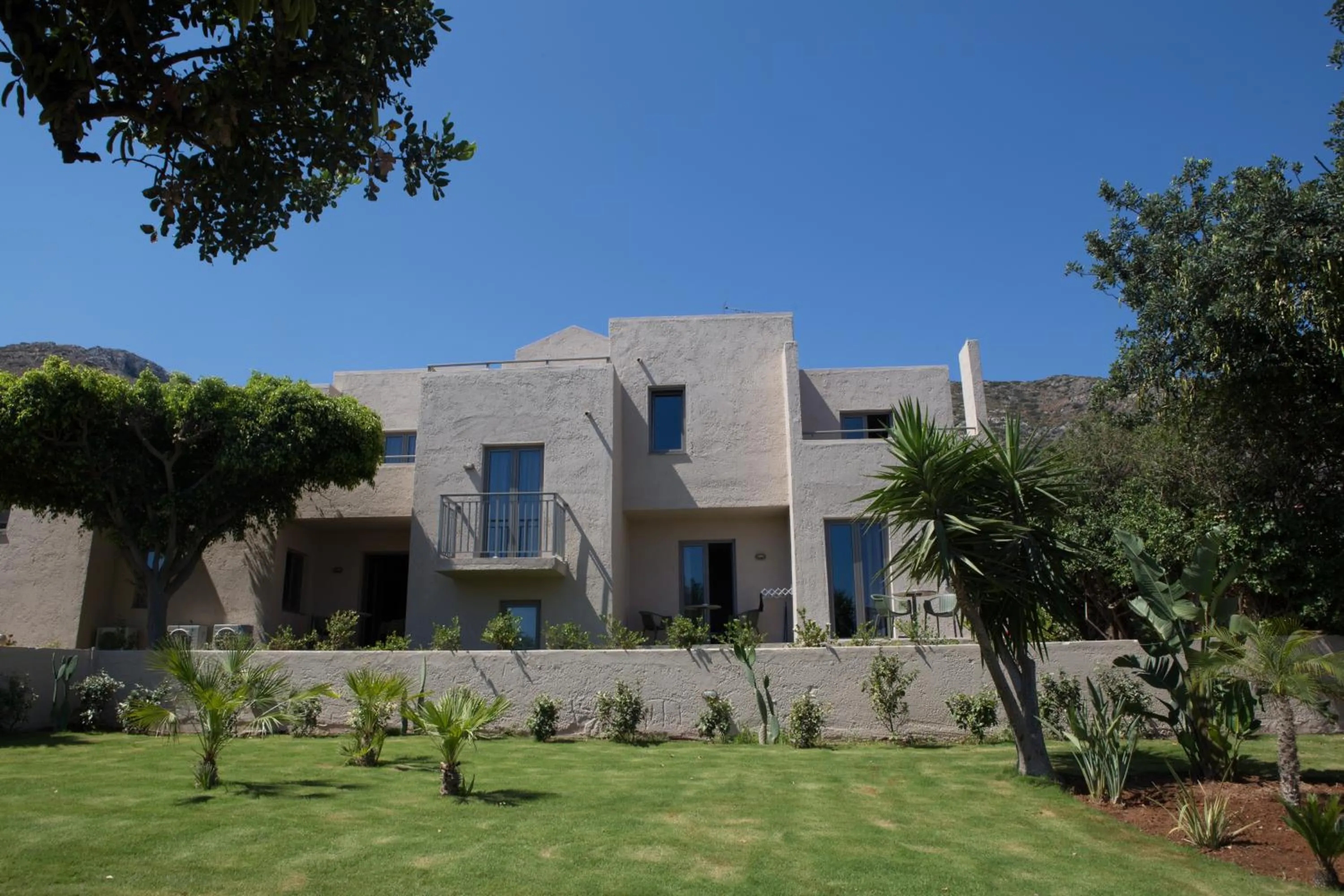 Garden in Sundance Apartments & Suites