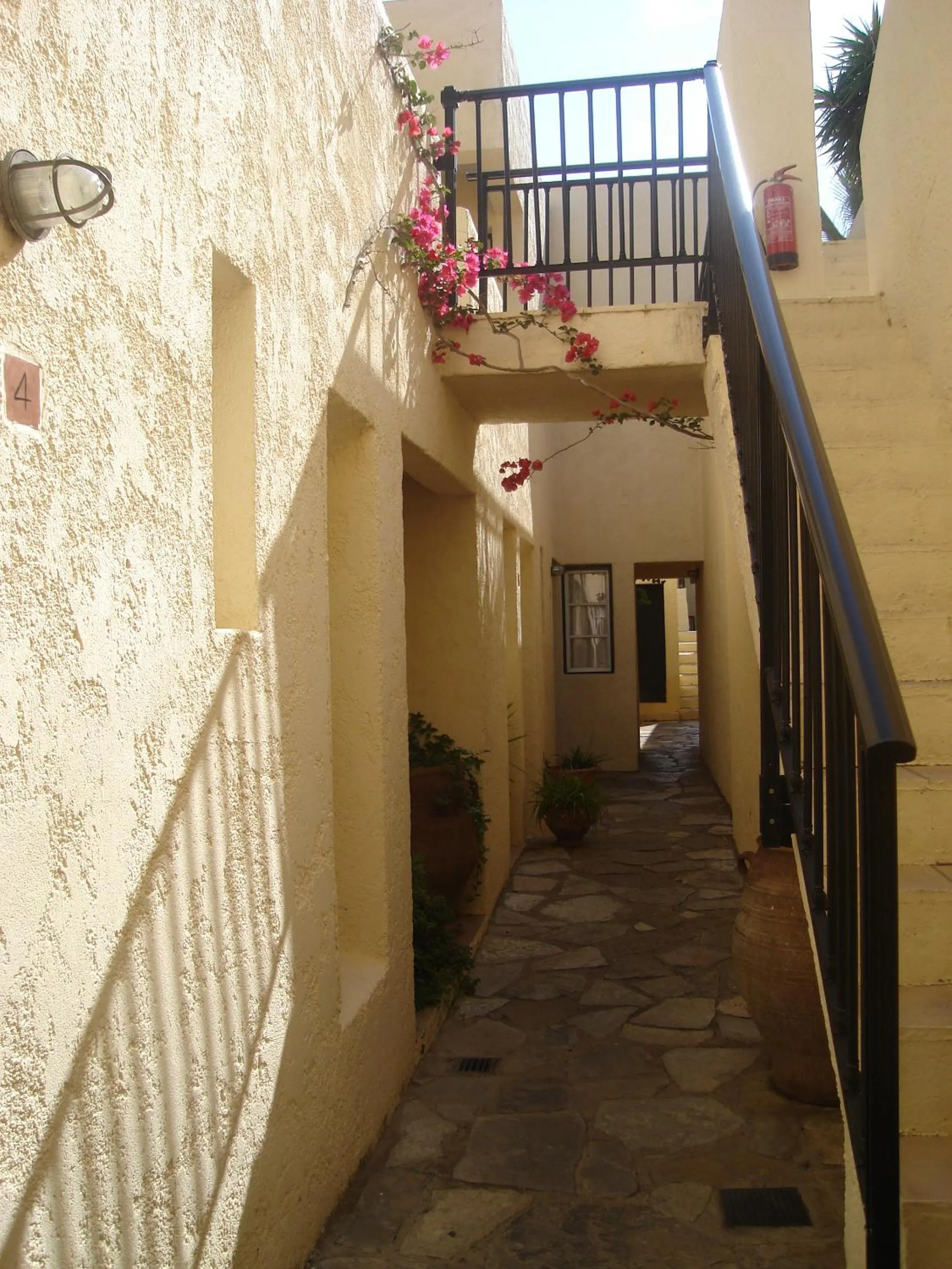 Decorative detail in Sundance Apartments & Suites