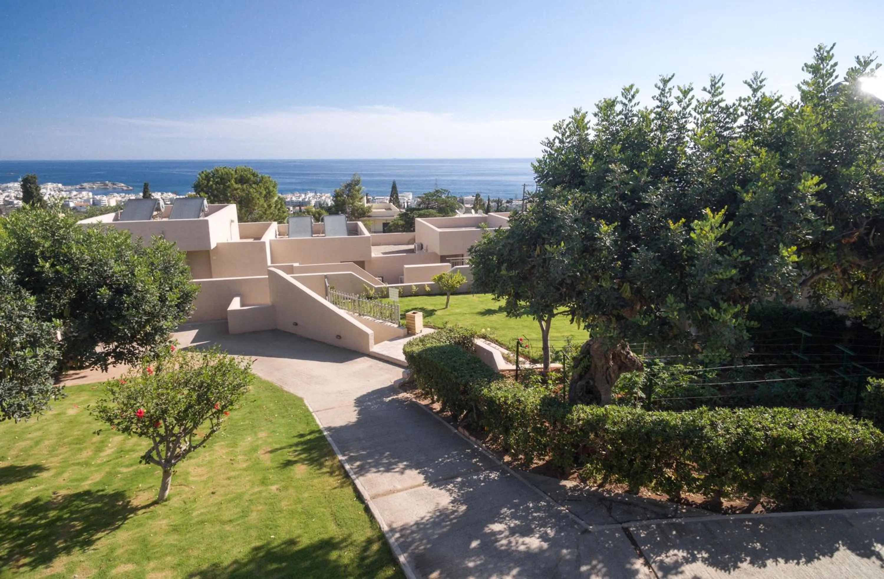 Garden in Sundance Apartments & Suites