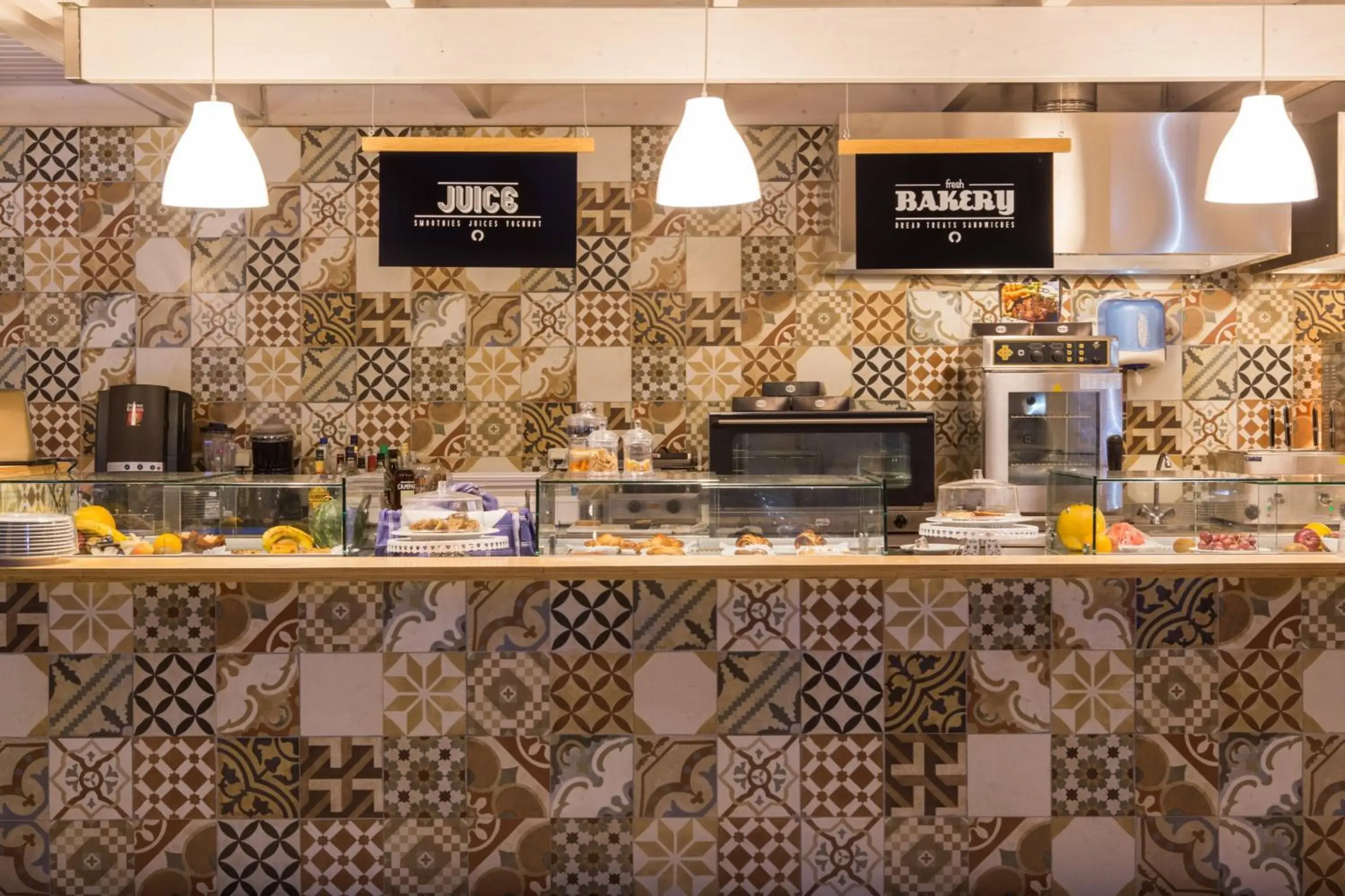 Restaurant/places to eat in Sundance Apartments & Suites Restaurant/places to eat in Sundance Apartments & Suites