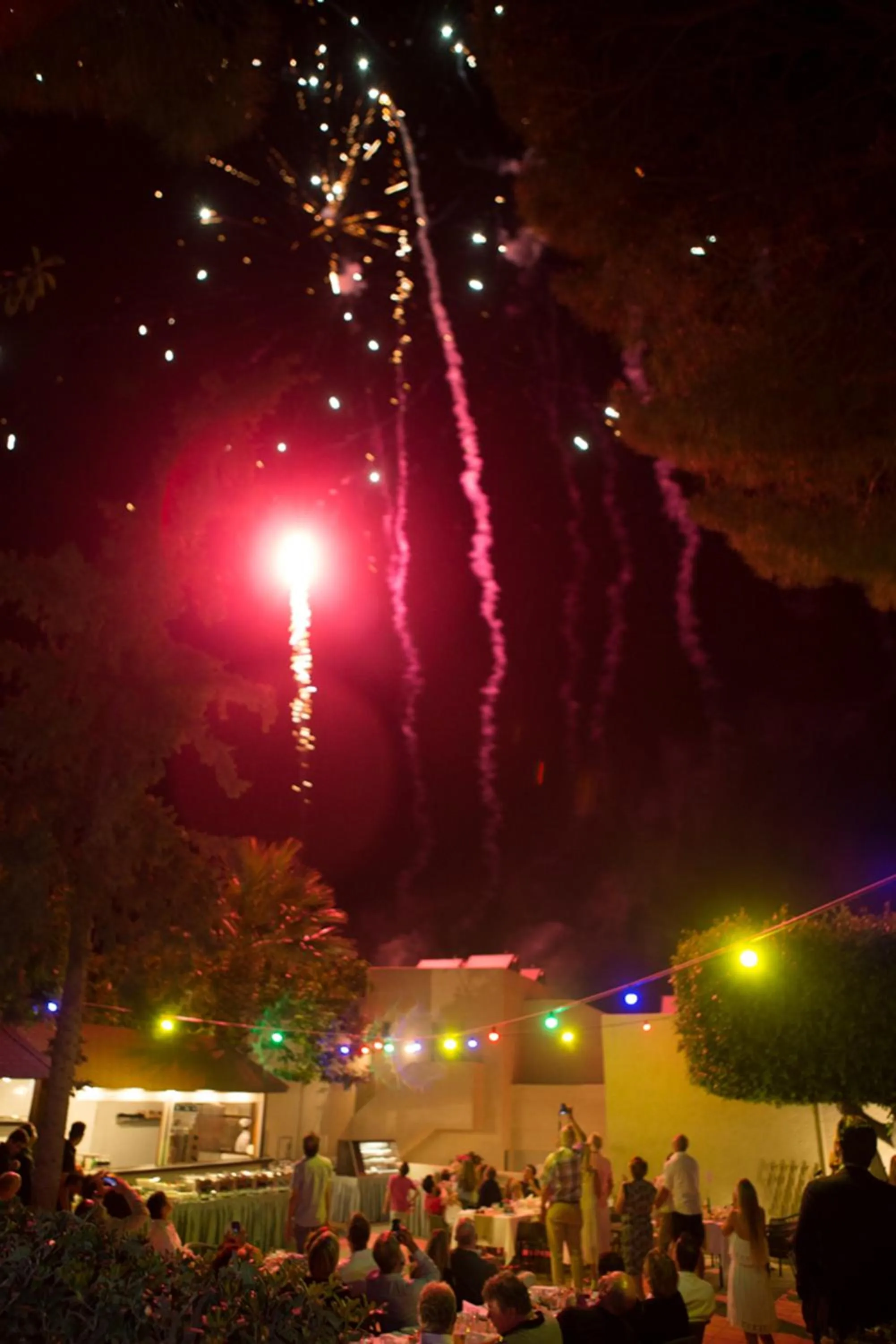 Evening entertainment in Sundance Apartments & Suites