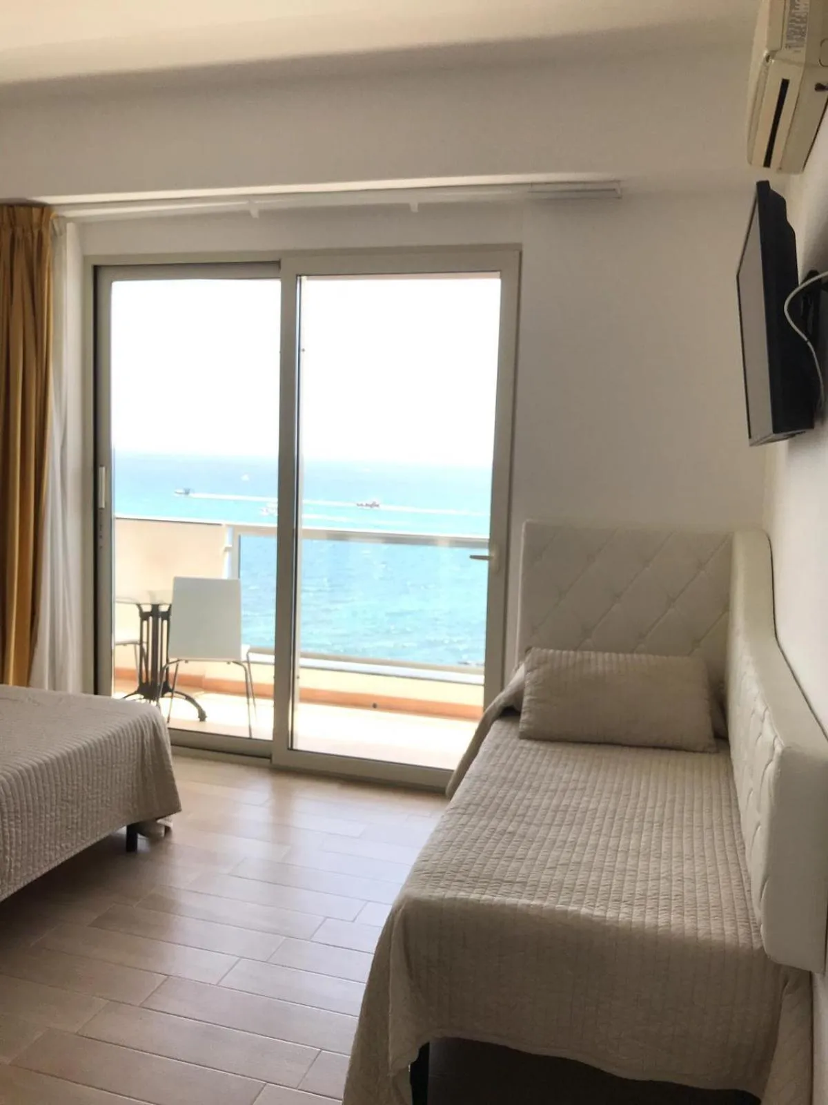 Sea view, Bed in IG-Tysandros Apartments