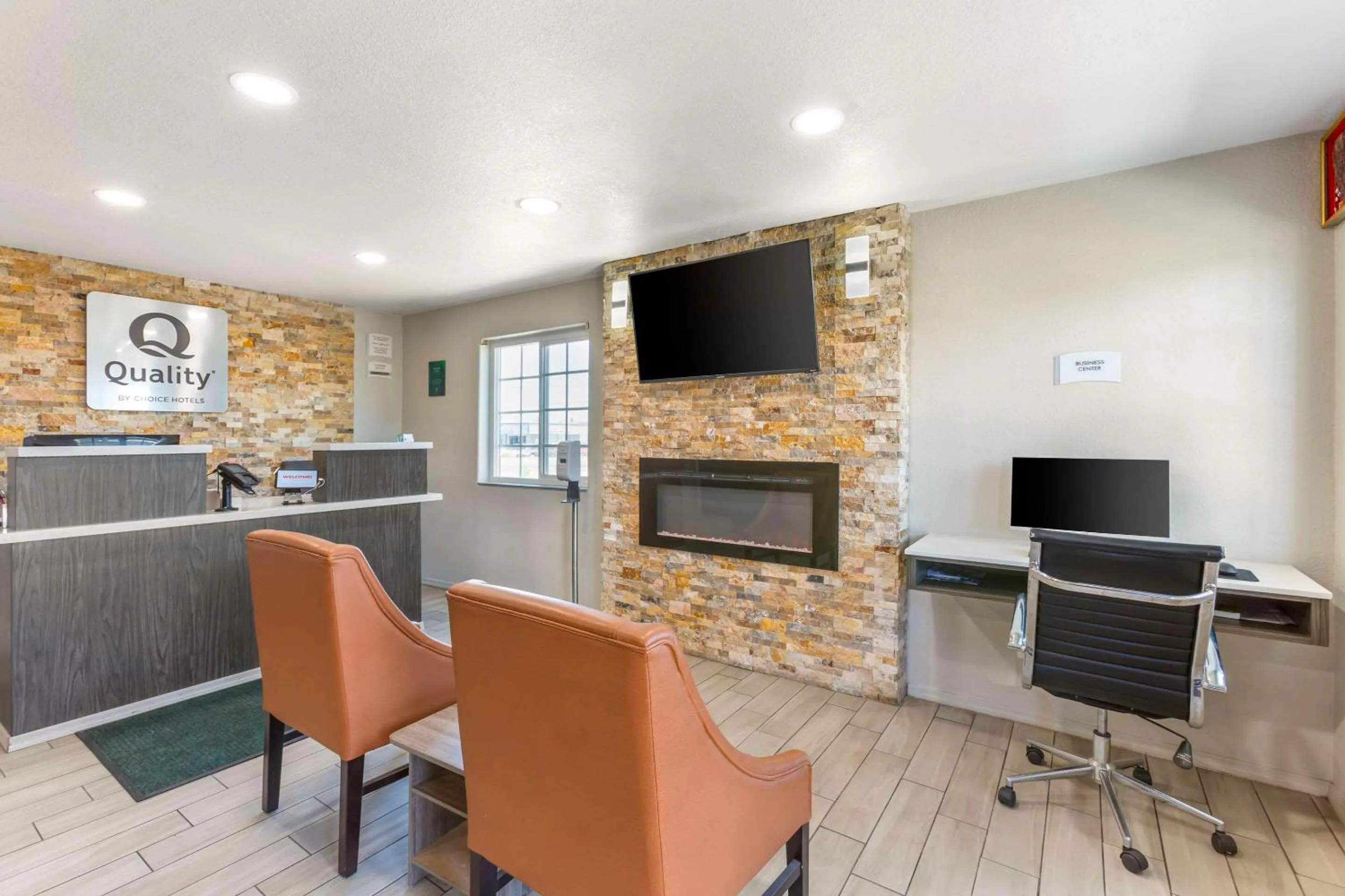 Lobby or reception in Quality Inn Show Low