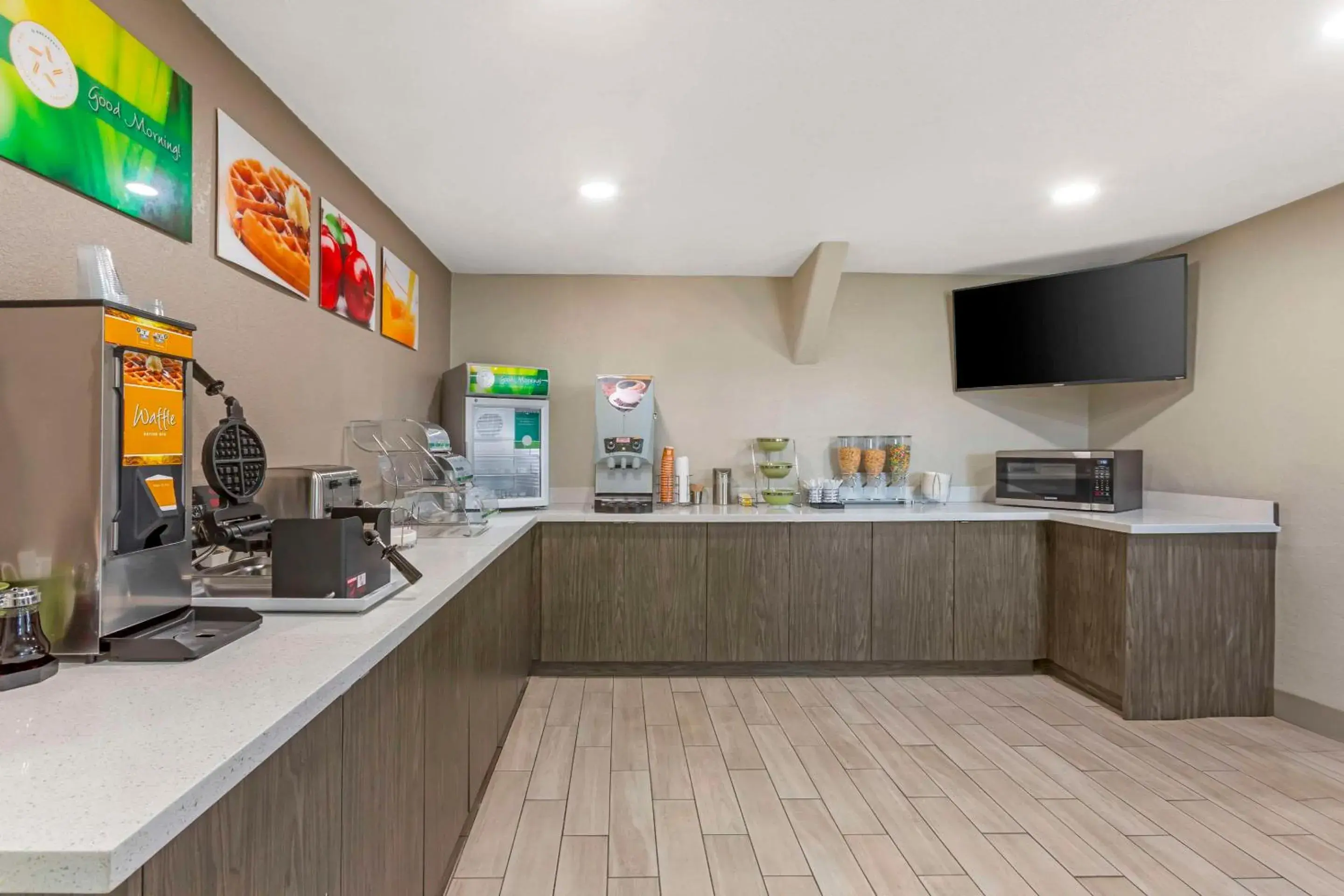 Breakfast in Quality Inn Show Low Breakfast in Quality Inn Show Low