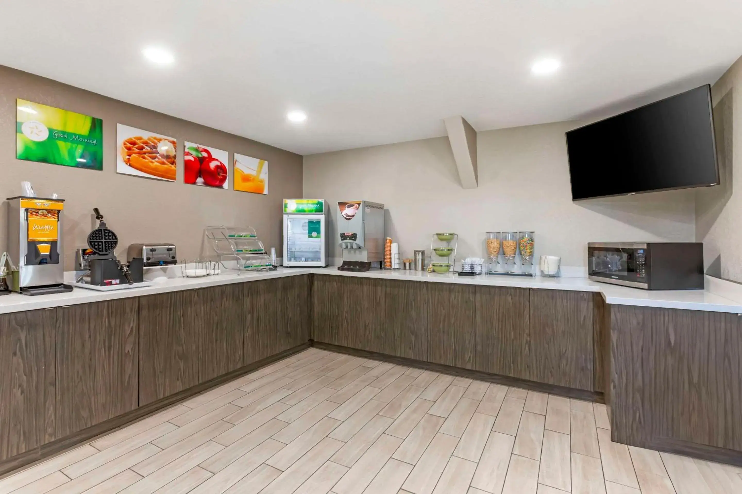 Breakfast in Quality Inn Show Low Breakfast in Quality Inn Show Low