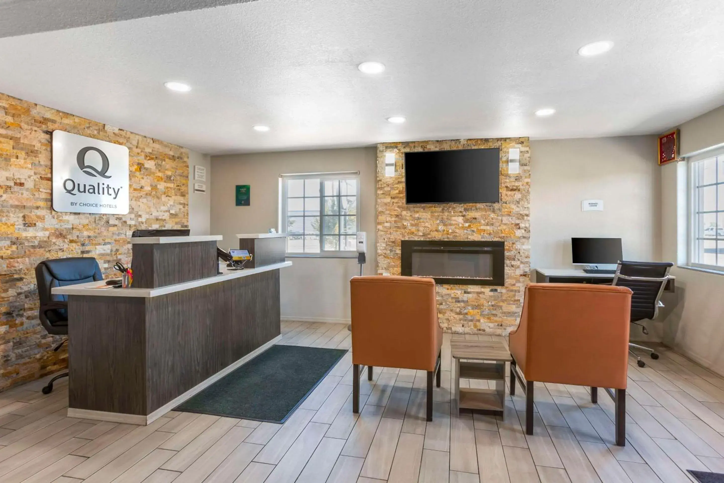 Lobby or reception in Quality Inn Show Low Lobby or reception in Quality Inn Show Low