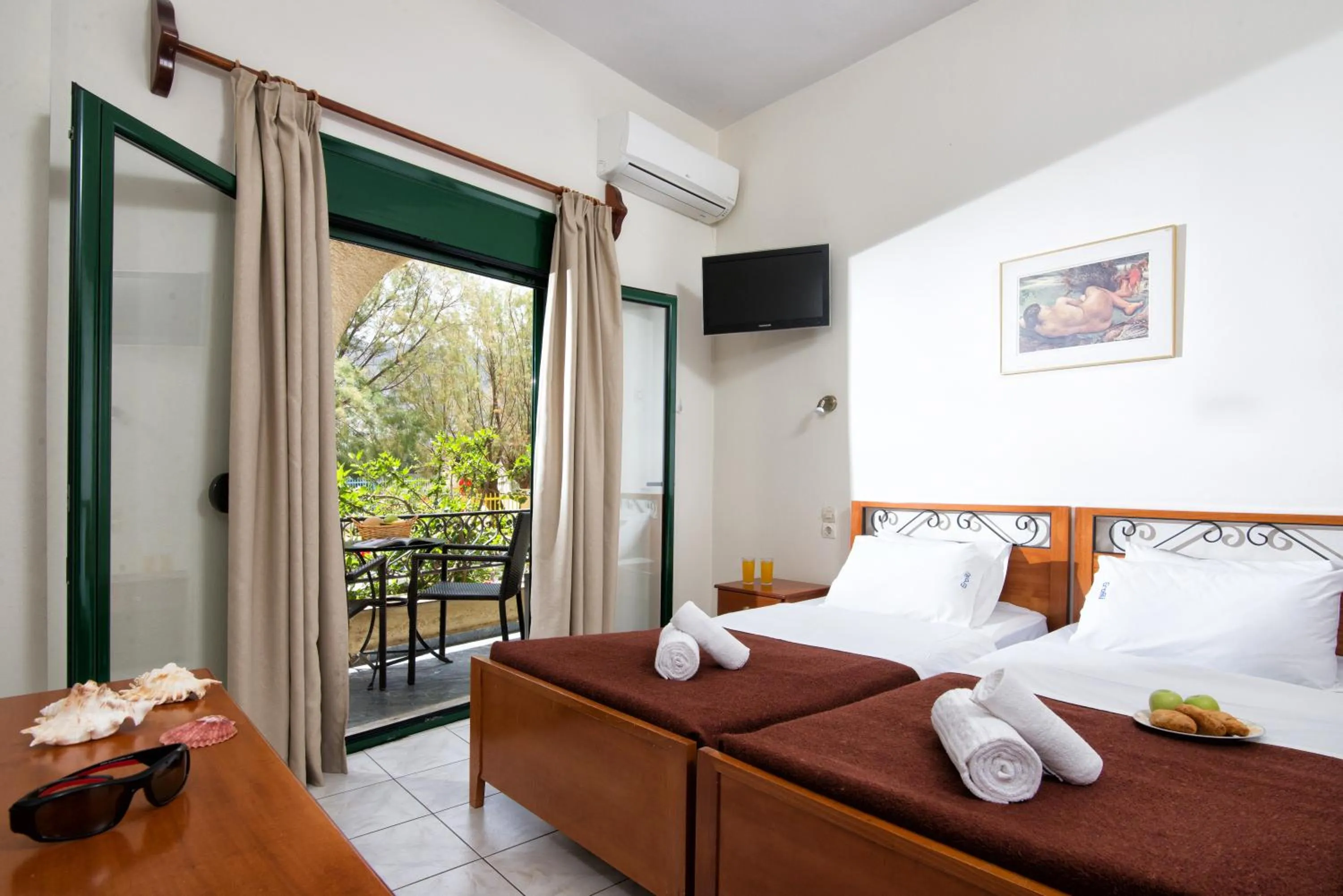 Balcony/Terrace, Bed in Erofili Apartments