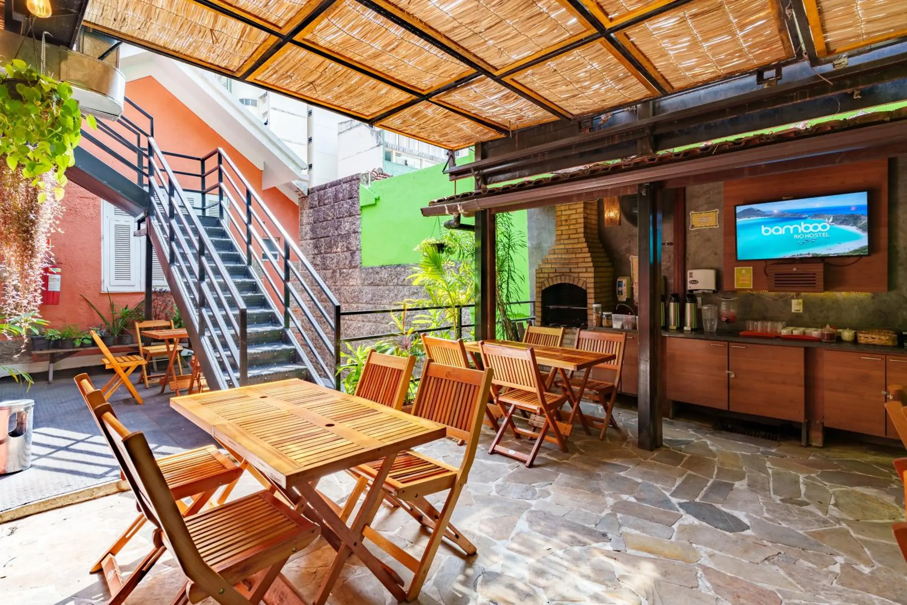 Restaurant/places to eat in Bamboo Rio Hostel Restaurant/places to eat in Bamboo Rio Hostel