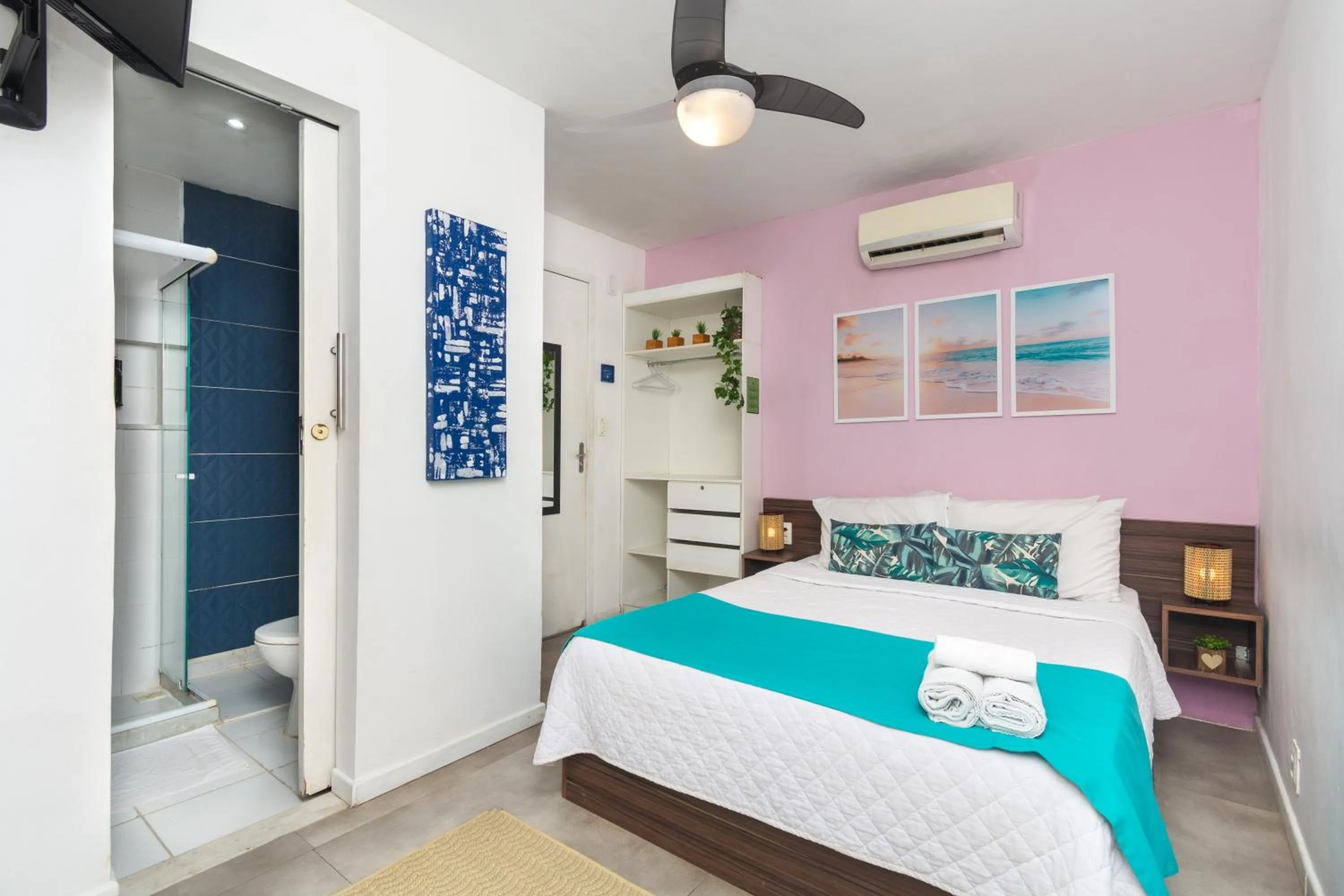 Photo of the whole room, Bed in Bamboo Rio Hostel