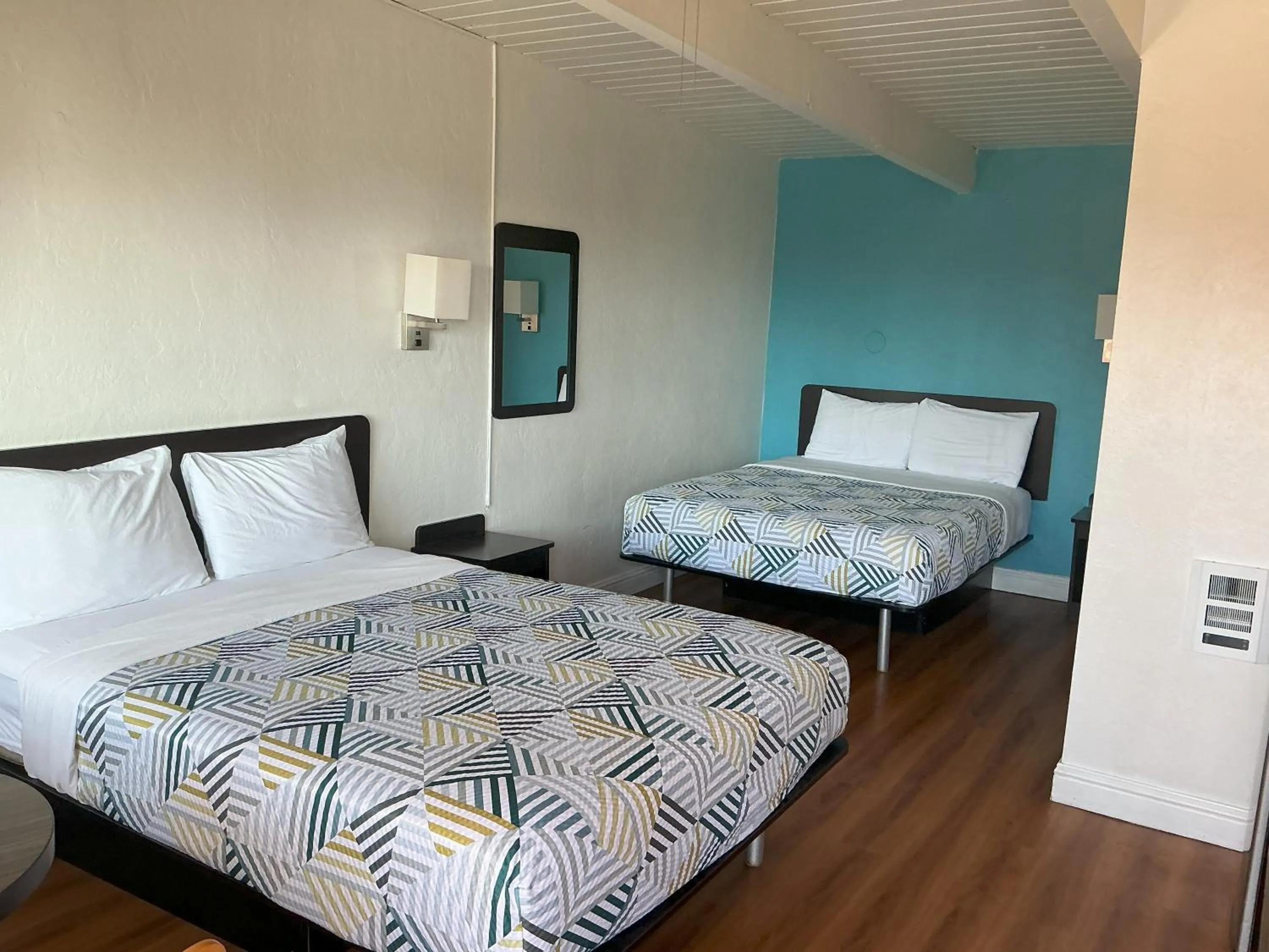 Bed in Main & Salt