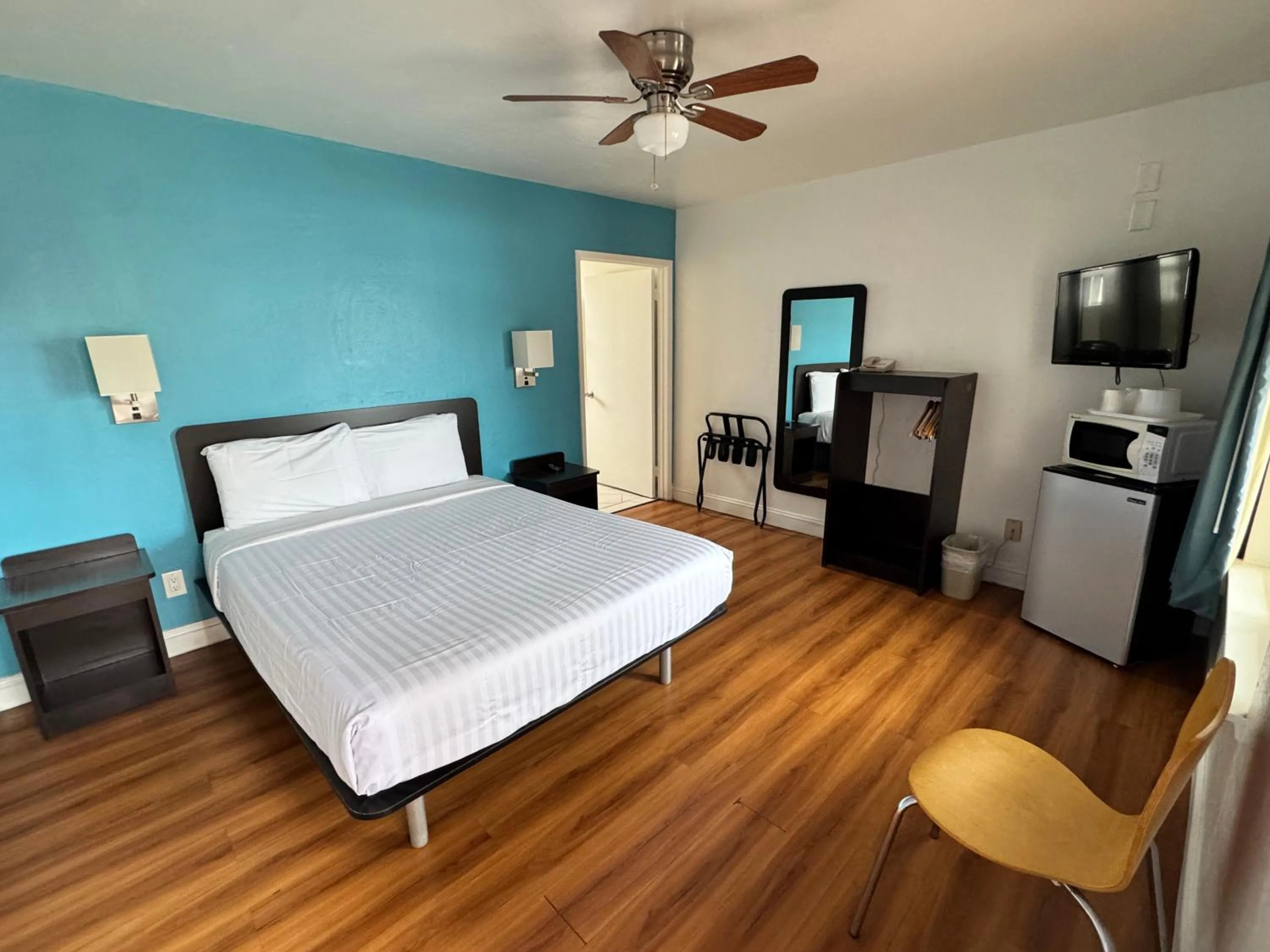 Bedroom, Bed in Main & Salt