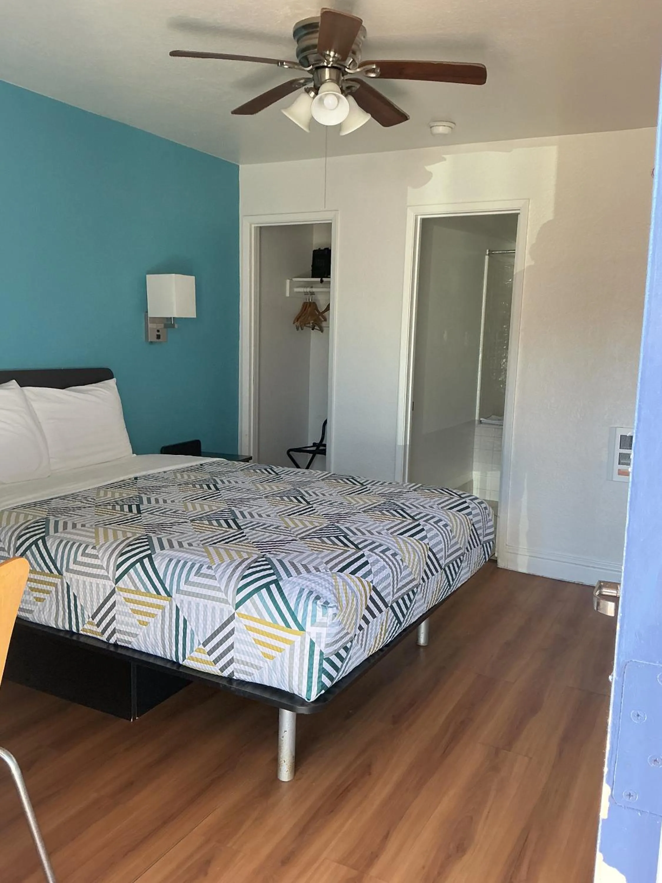 Bed in Main & Salt