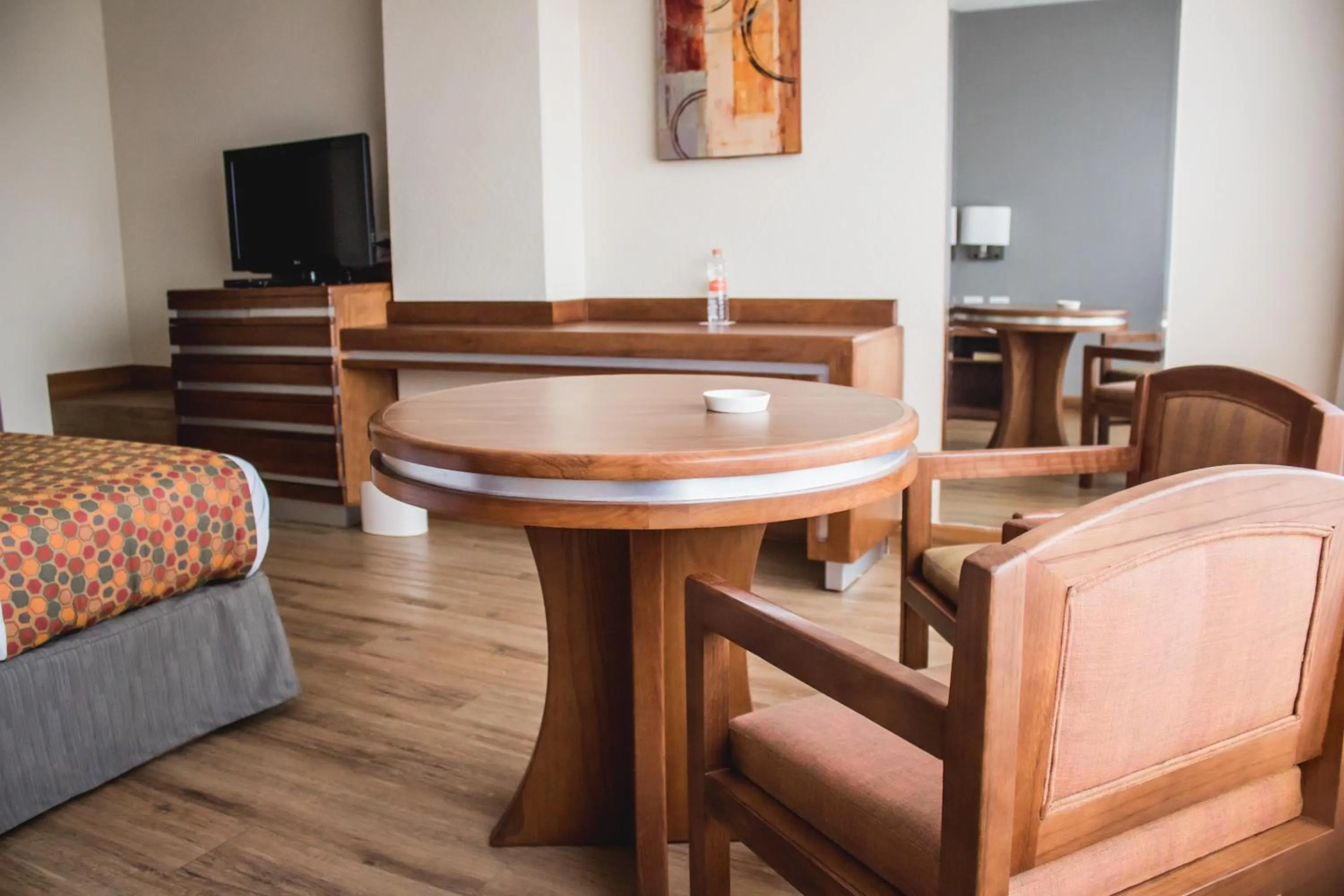 Photo of the whole room in Hotel Mirage - Centro Histórico de Querétaro