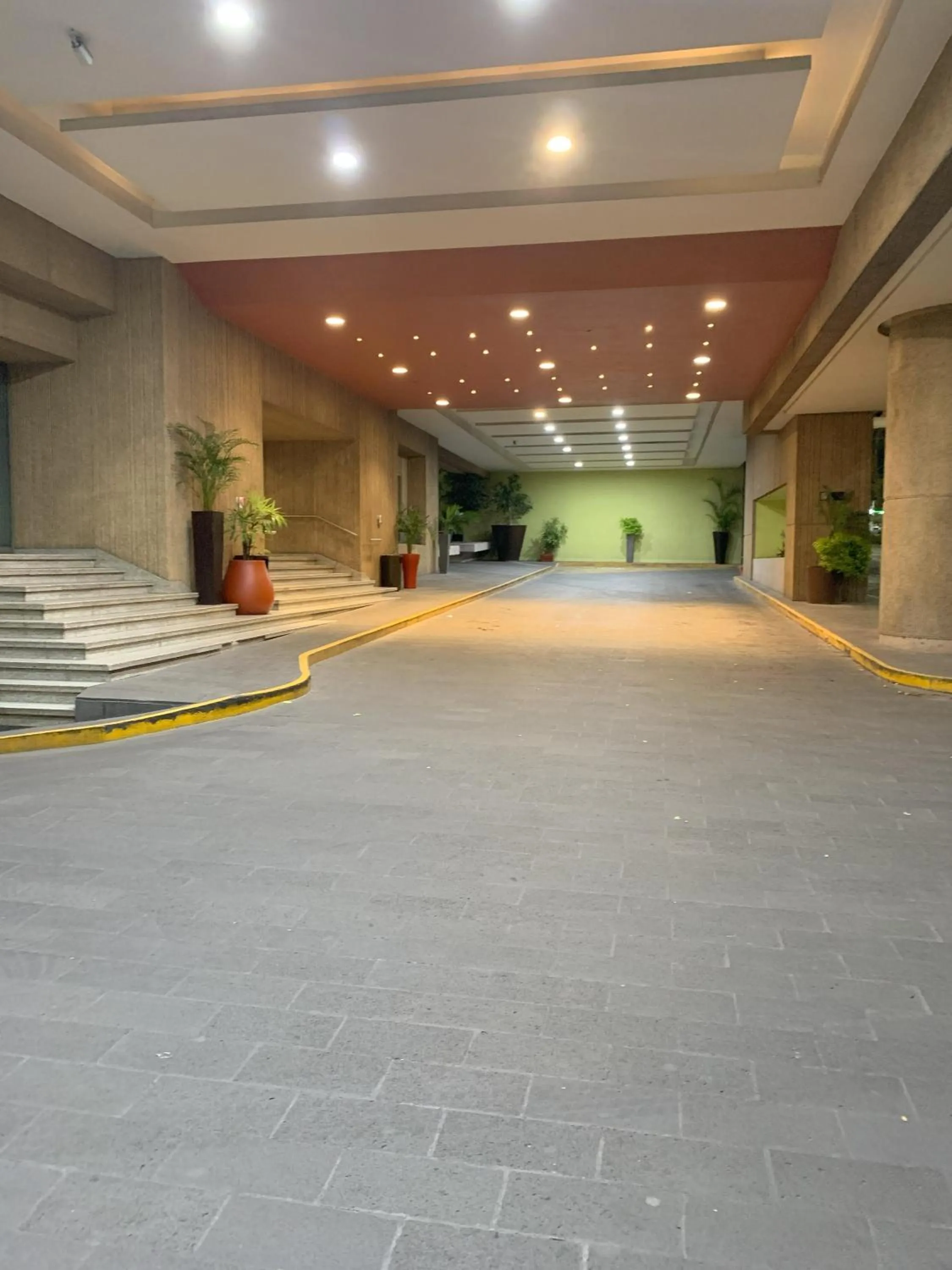 Parking in Hotel Mirage - Centro Histórico de Querétaro