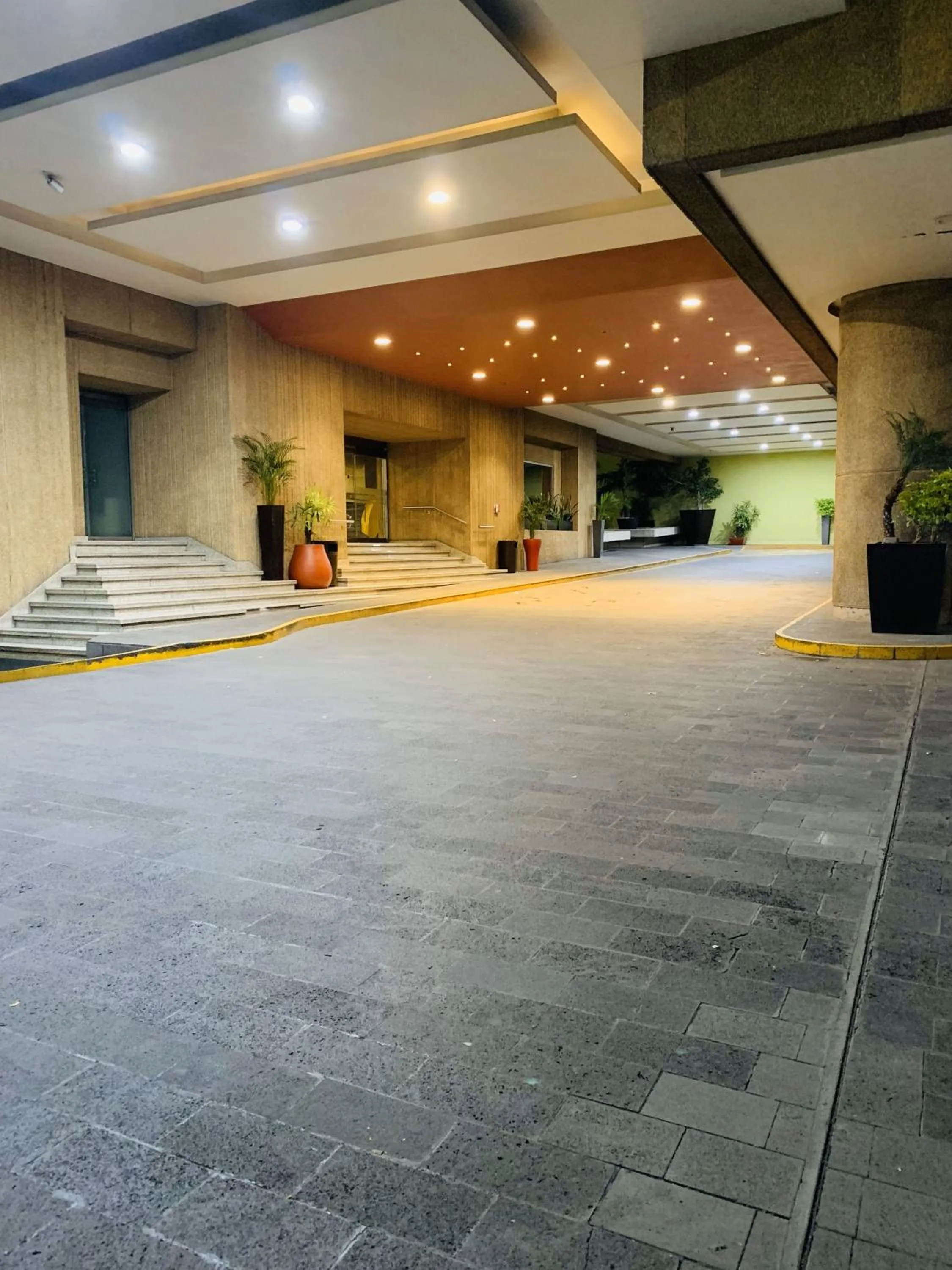 Parking in Hotel Mirage - Centro Histórico de Querétaro