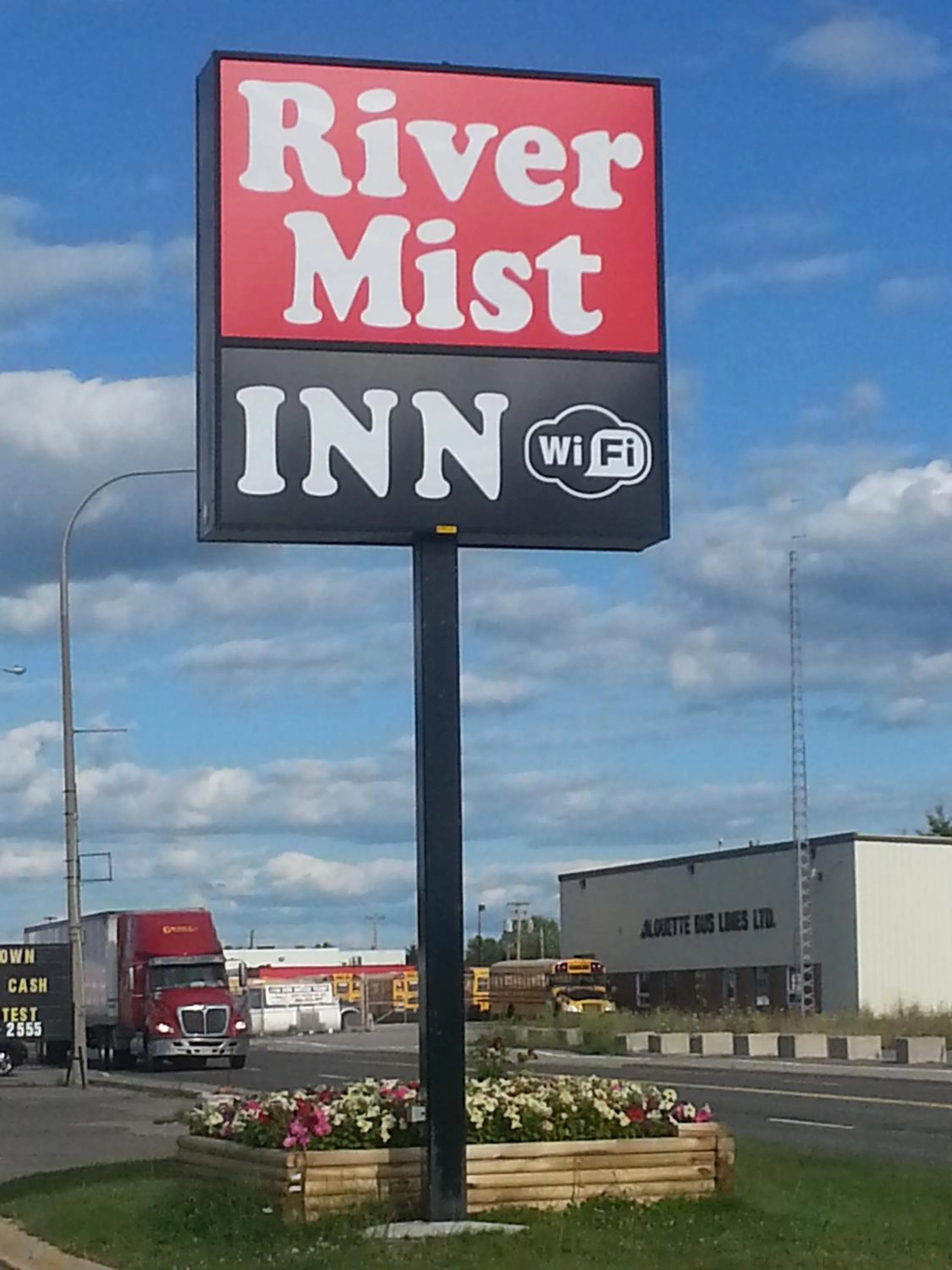River Mist Inn