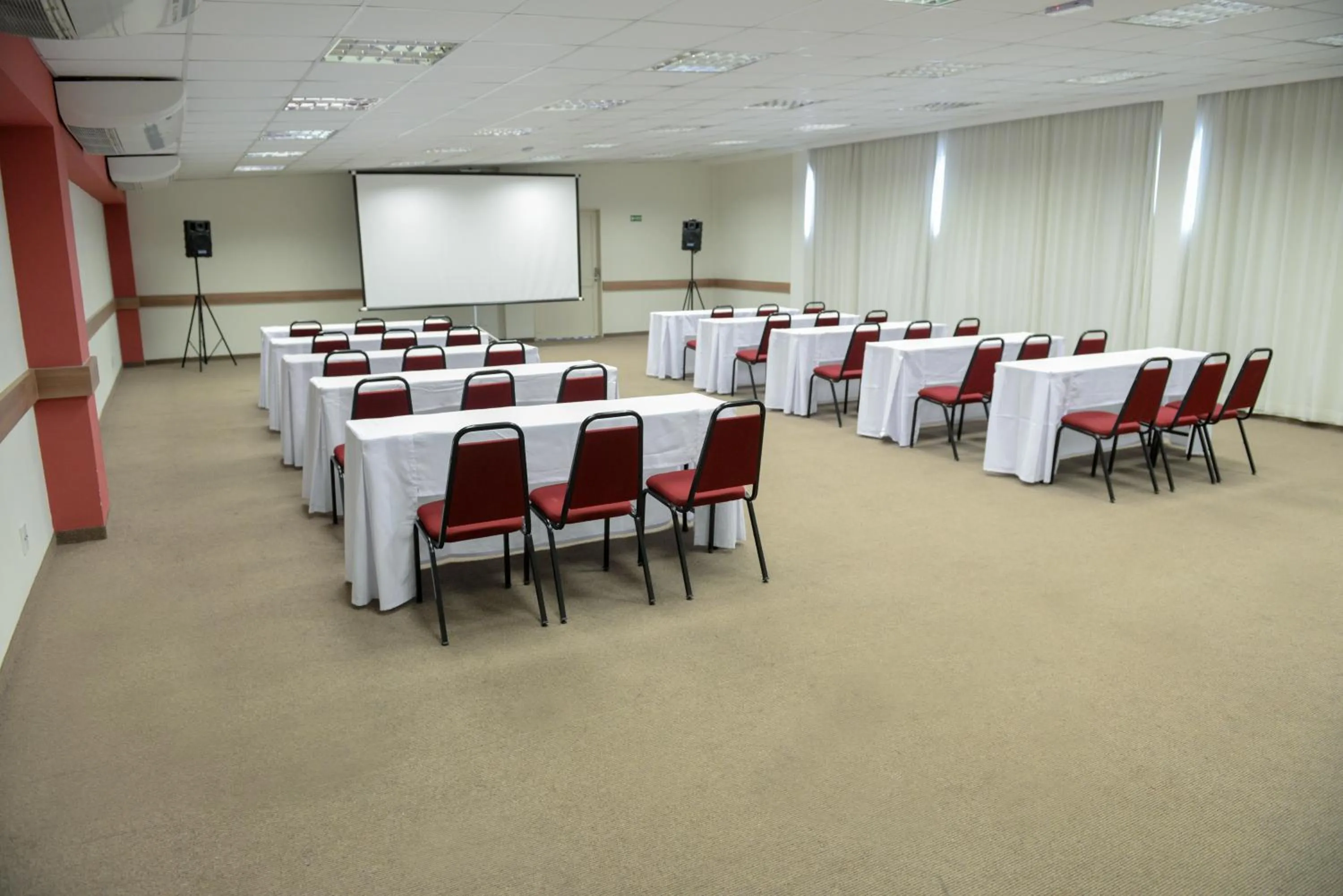 Business facilities in Faria Lima Flat Service