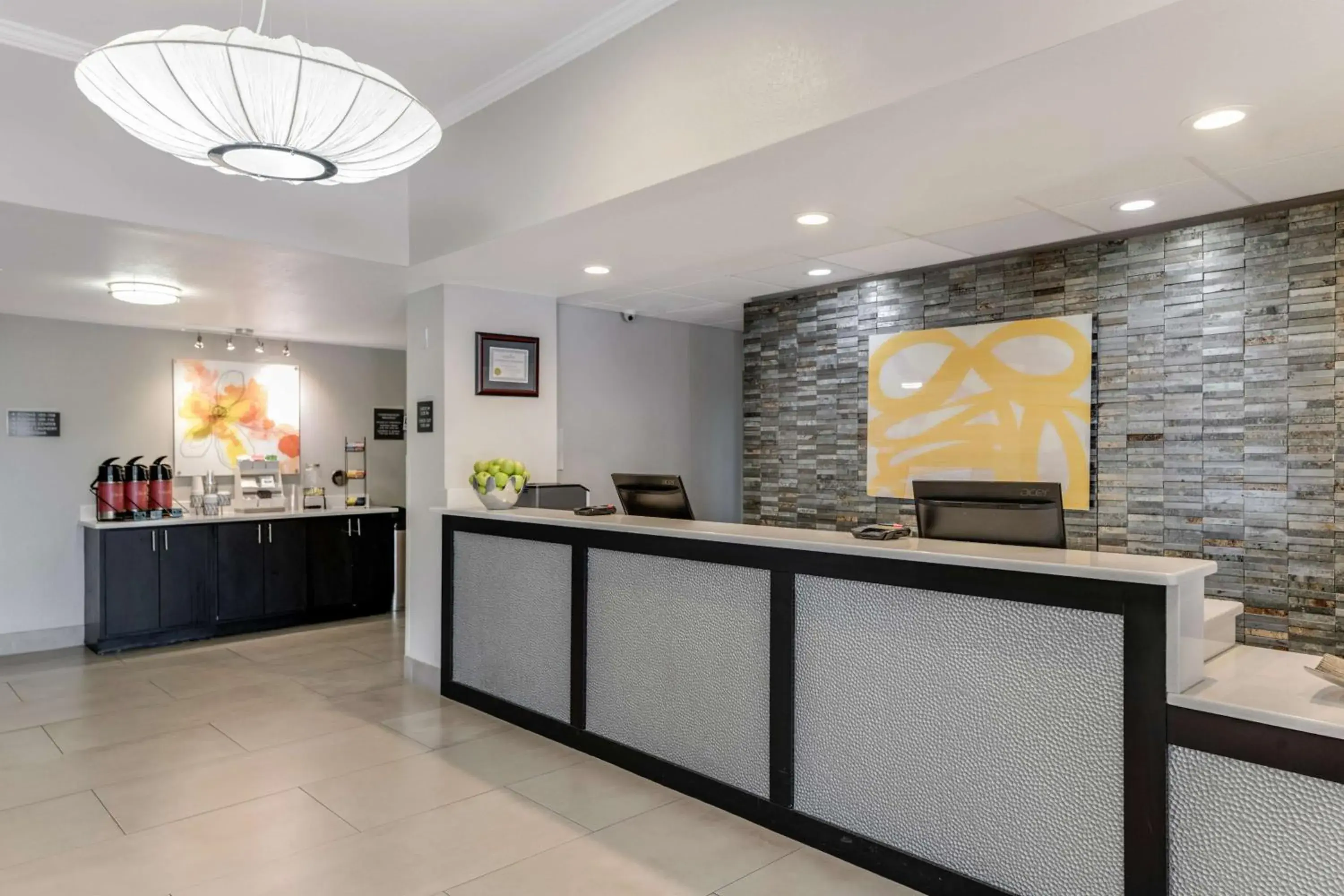 Lobby or reception in Best Western Auburndale Inn & Suites Lobby or reception in Best Western Auburndale Inn & Suites