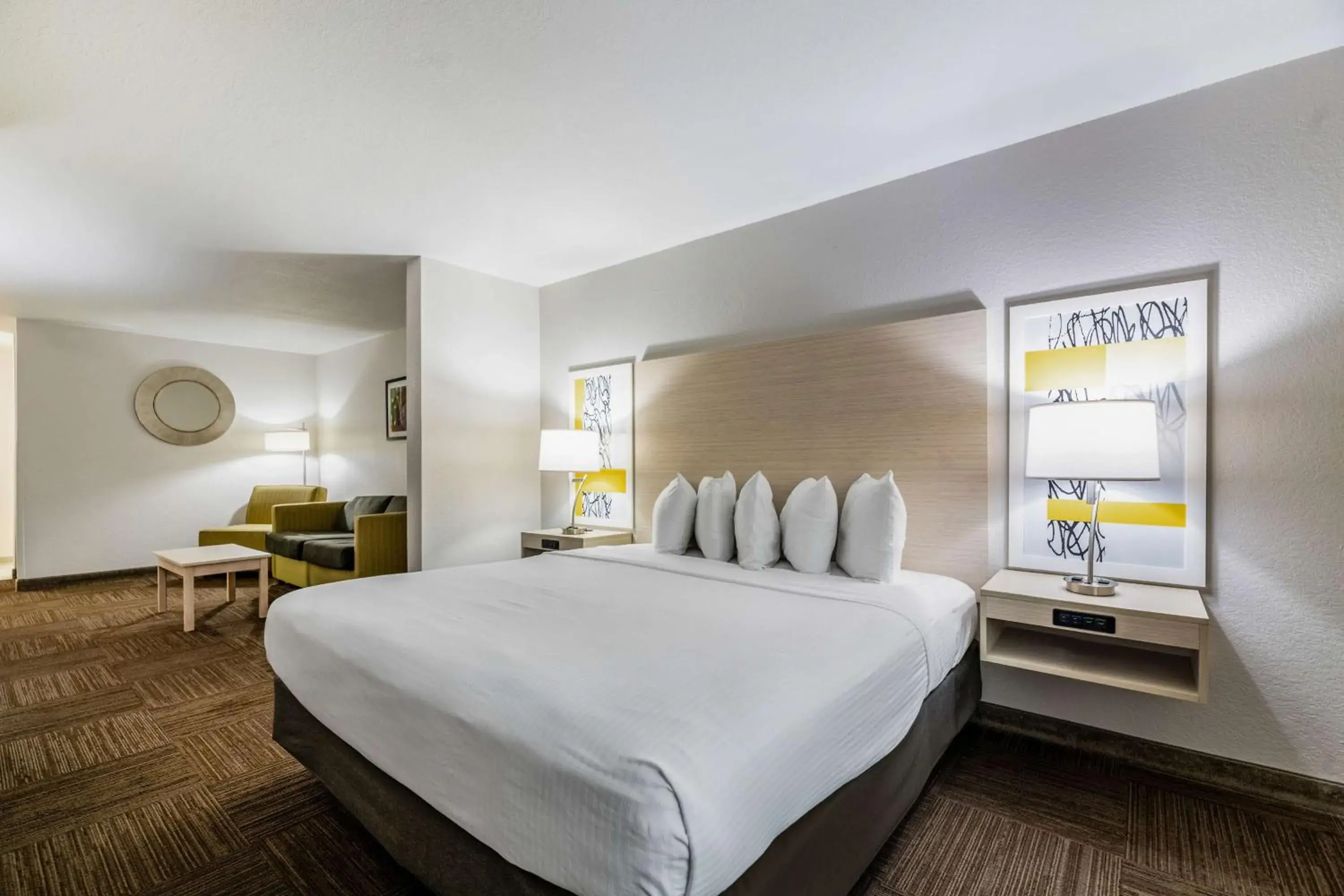 Bedroom, Bed in Best Western Auburndale Inn & Suites Bedroom, Bed in Best Western Auburndale Inn & Suites