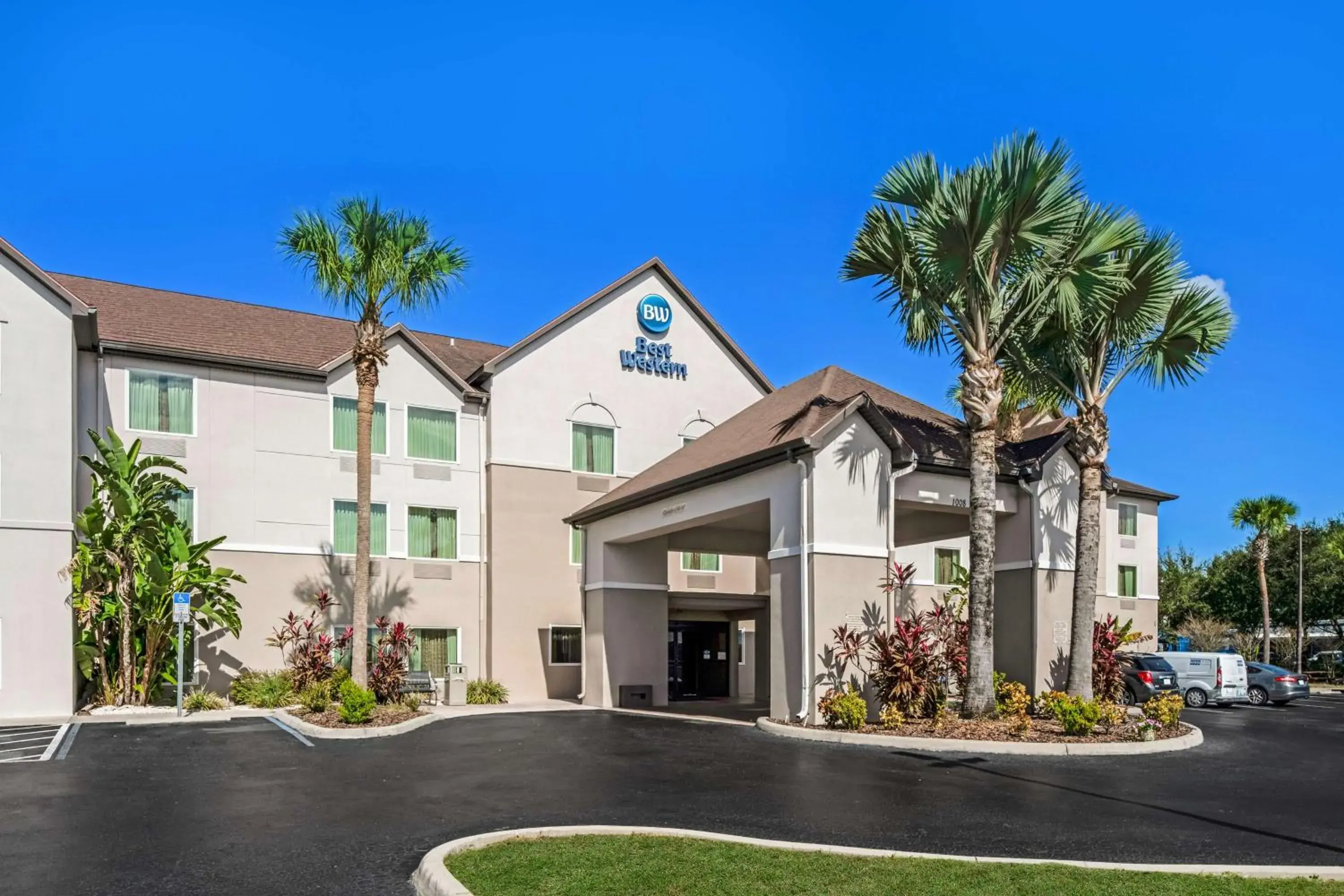 Property building in Best Western Auburndale Inn & Suites Property building in Best Western Auburndale Inn & Suites