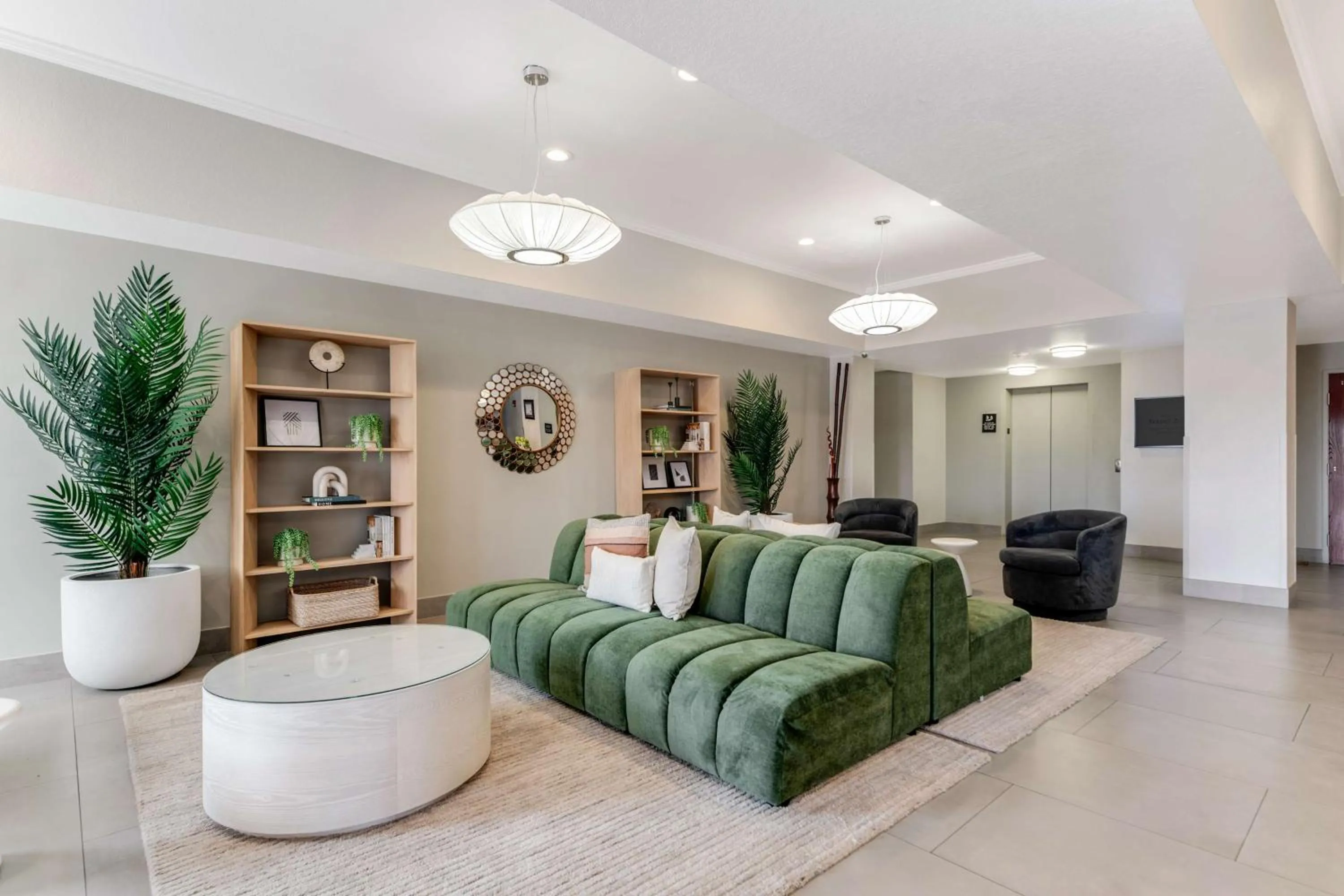 Lobby or reception in Best Western Auburndale Inn & Suites