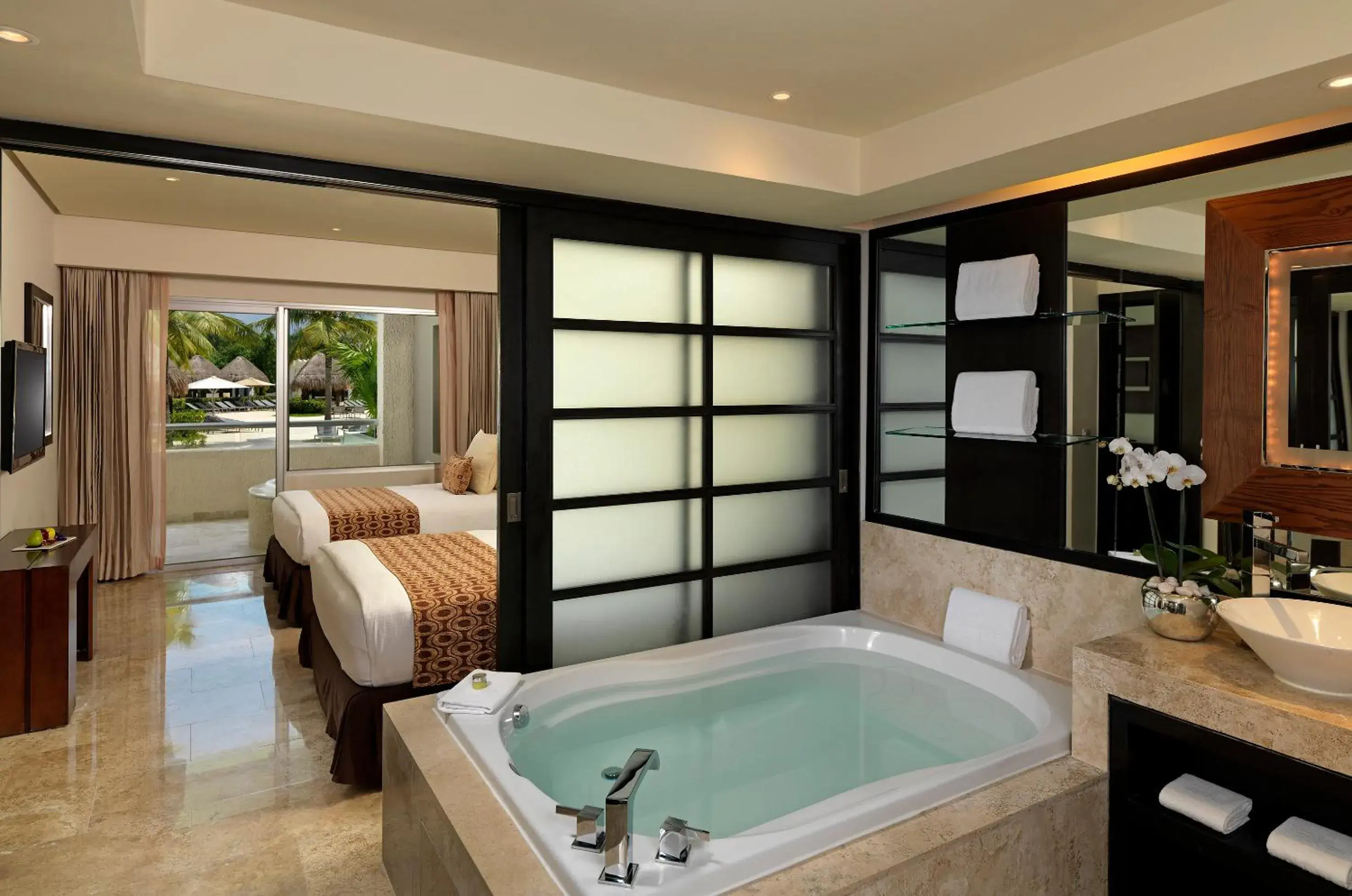 Garden view, Bed in Paradisus Playa del Carmen - Riviera Maya - All Inclusive Garden view, Bed in Paradisus Playa del Carmen - Riviera Maya - All Inclusive