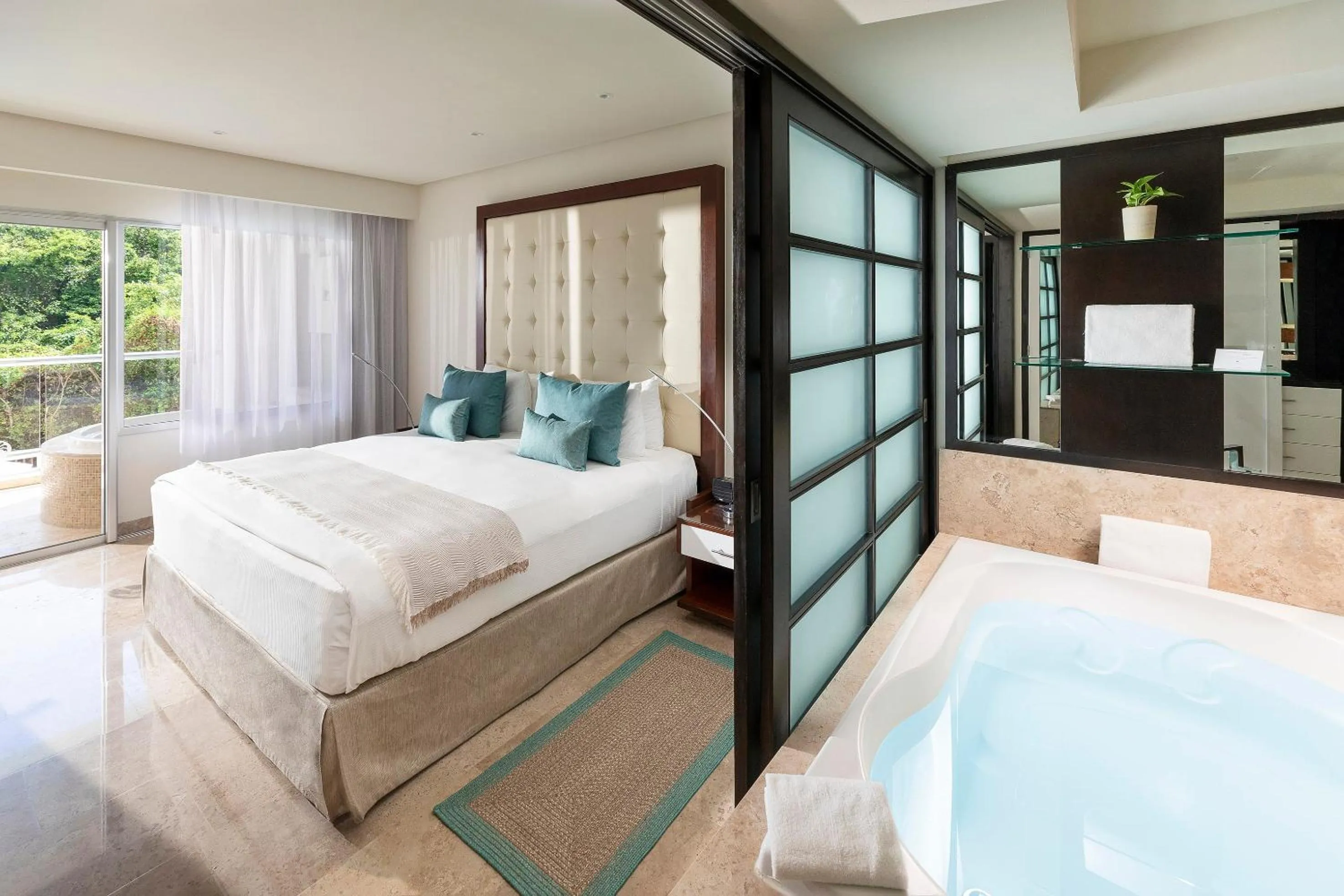 Property building, Bed in Paradisus Playa del Carmen - Riviera Maya