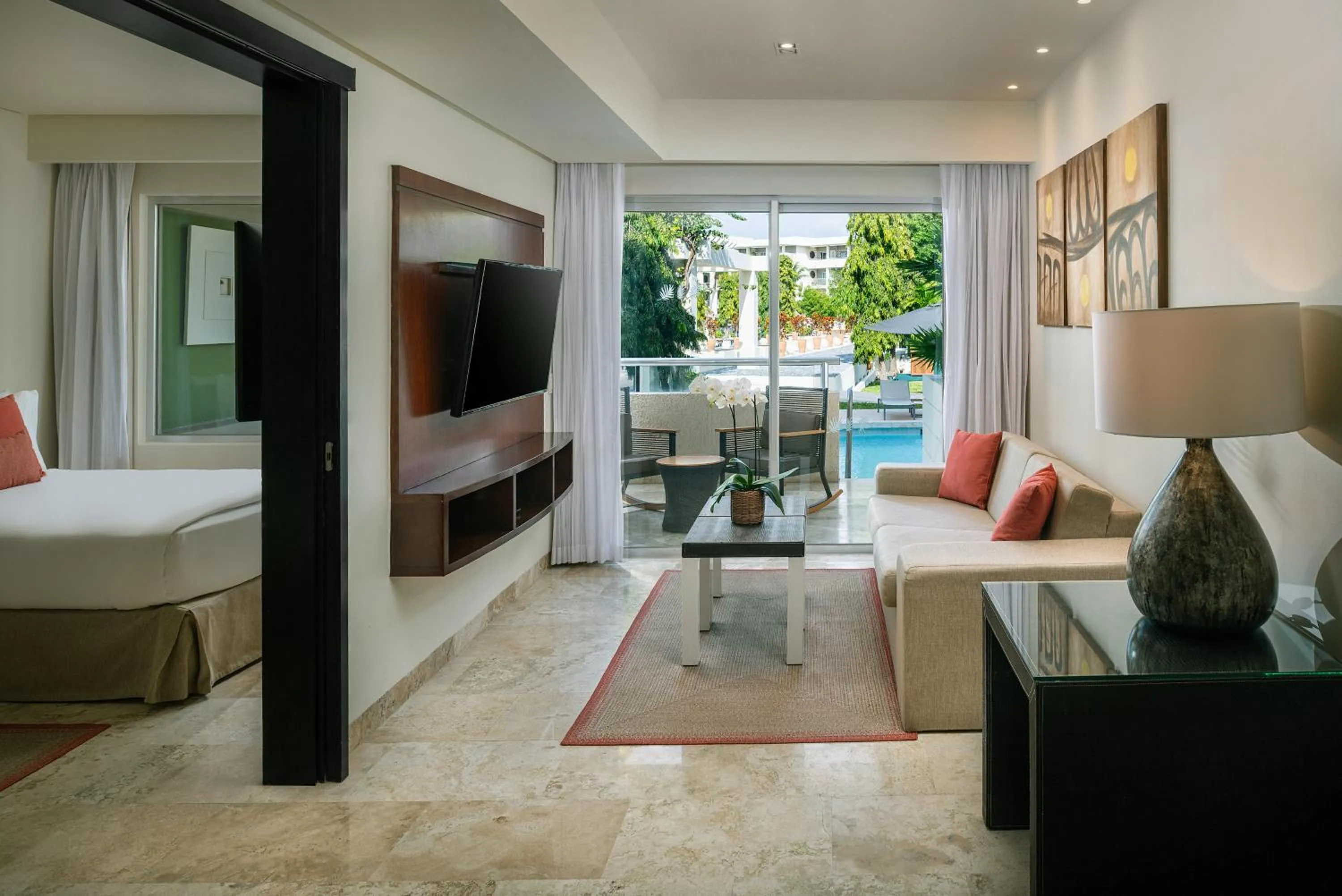 Communal lounge/ TV room, Bed in Paradisus Playa del Carmen - Riviera Maya - All Inclusive