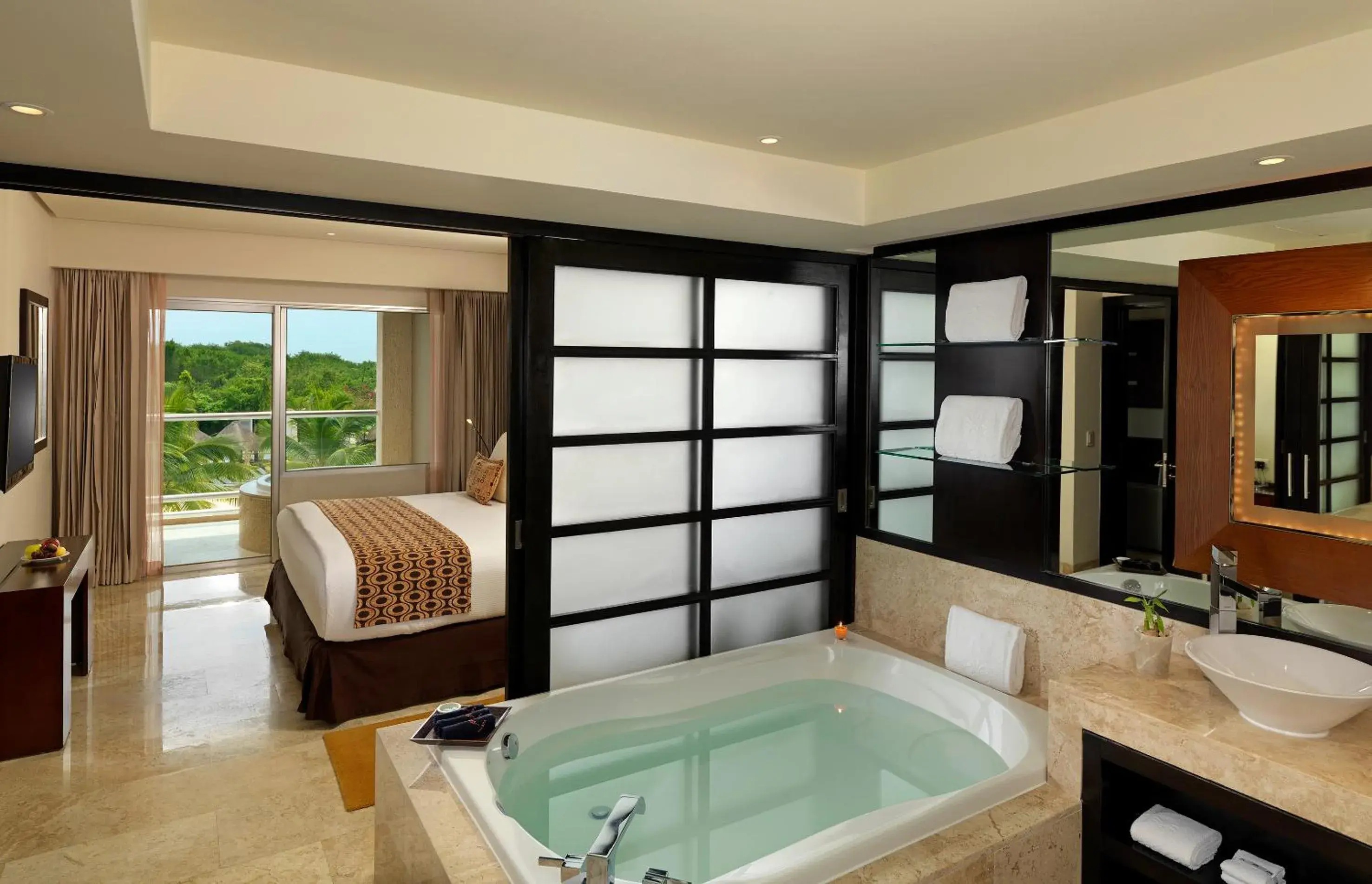 Hot Tub, Bed in Paradisus Playa del Carmen - Riviera Maya - All Inclusive Hot Tub, Bed in Paradisus Playa del Carmen - Riviera Maya - All Inclusive