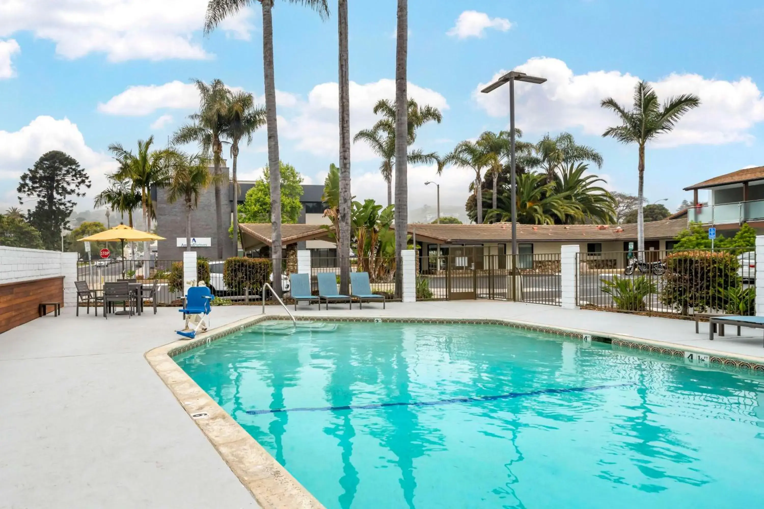 Pool view in Best Western At Ventura Pier Pool view in Best Western At Ventura Pier