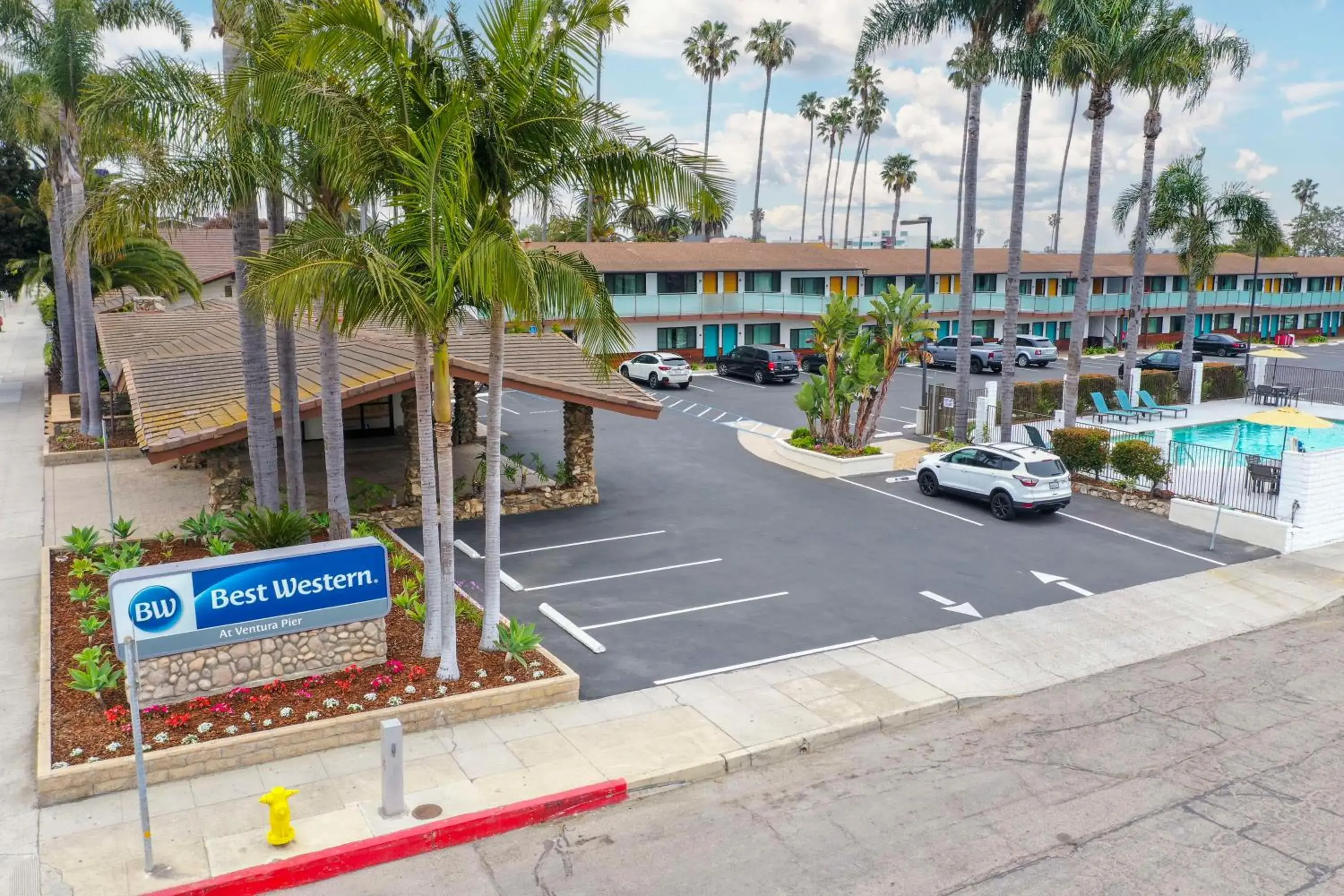 Property building in Best Western At Ventura Pier Property building in Best Western At Ventura Pier