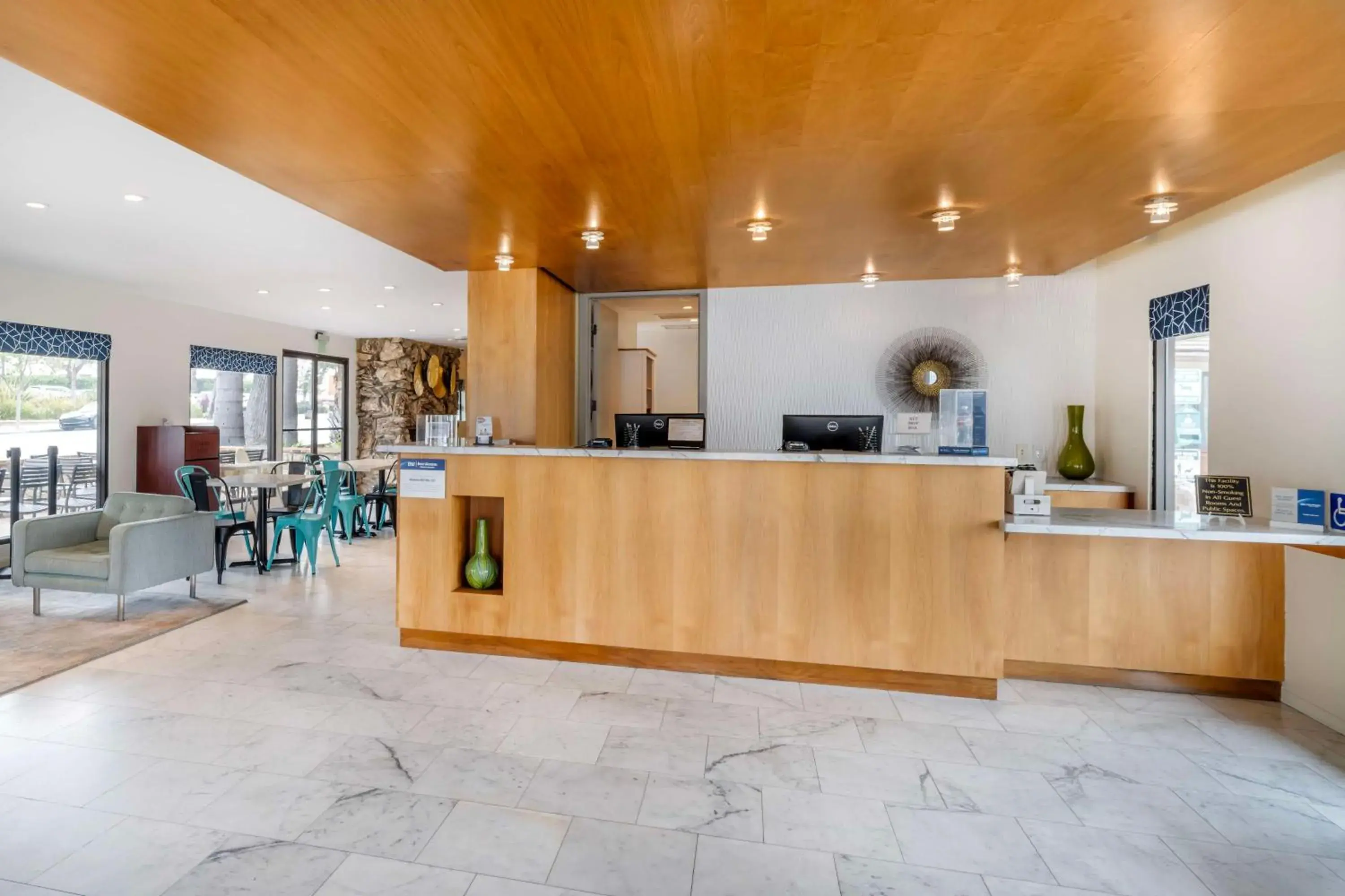 Lobby or reception in Best Western At Ventura Pier Lobby or reception in Best Western At Ventura Pier