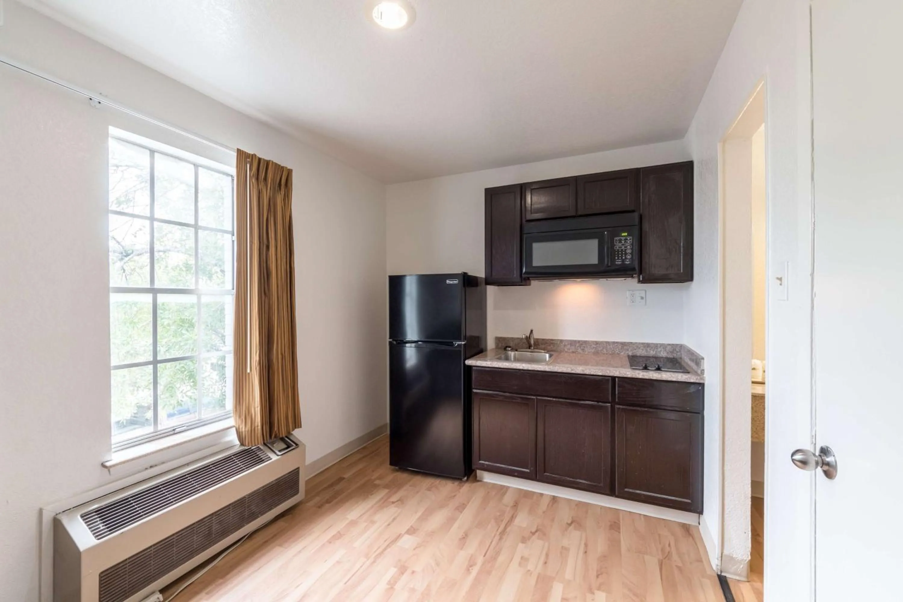 Kitchen or kitchenette in Studio 6-San Antonio, TX - Fort Sam Houston Area