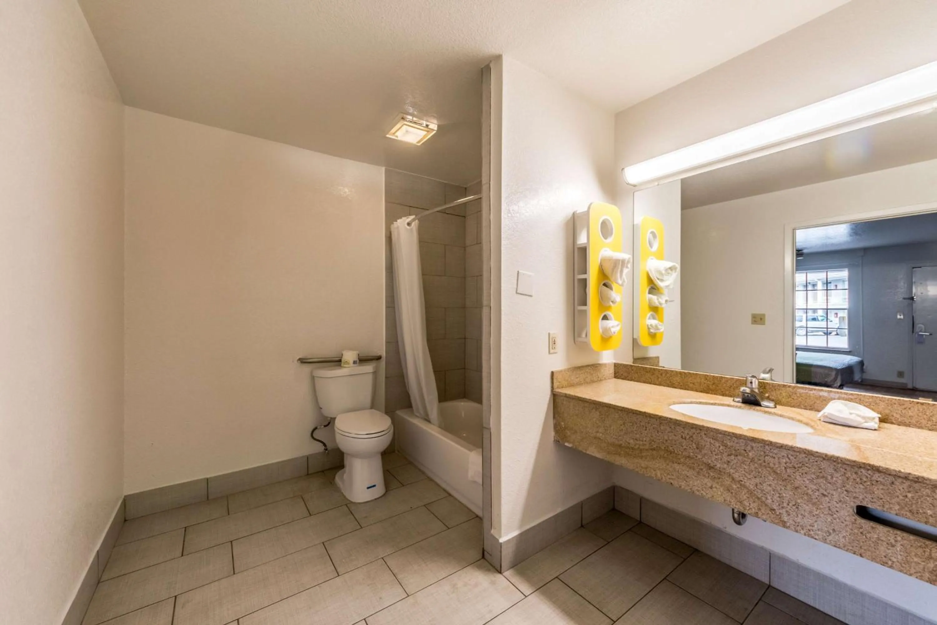 Toilet in Studio 6-San Antonio, TX - Fort Sam Houston Area